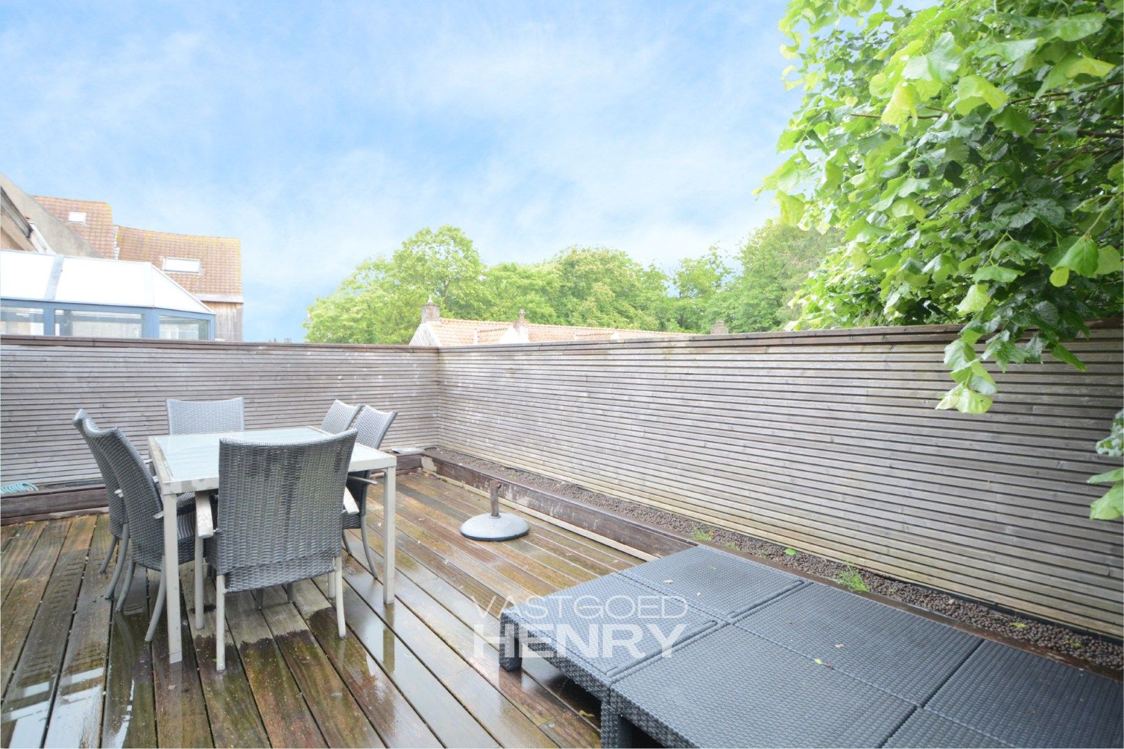 Privé duplex appartement met groot terras te huur foto {{pictureIndex}}