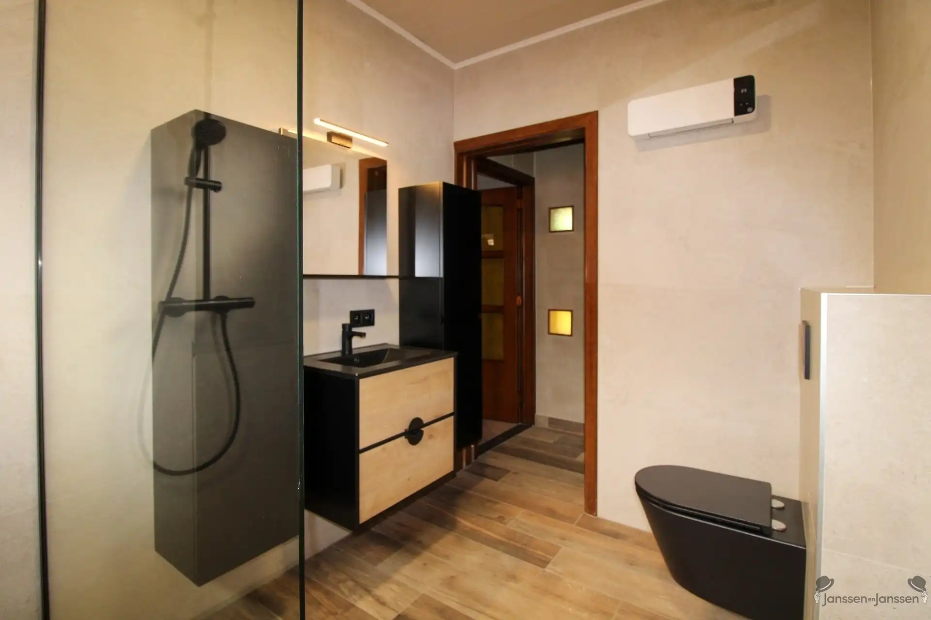 Charmante woning Te Koop foto 18