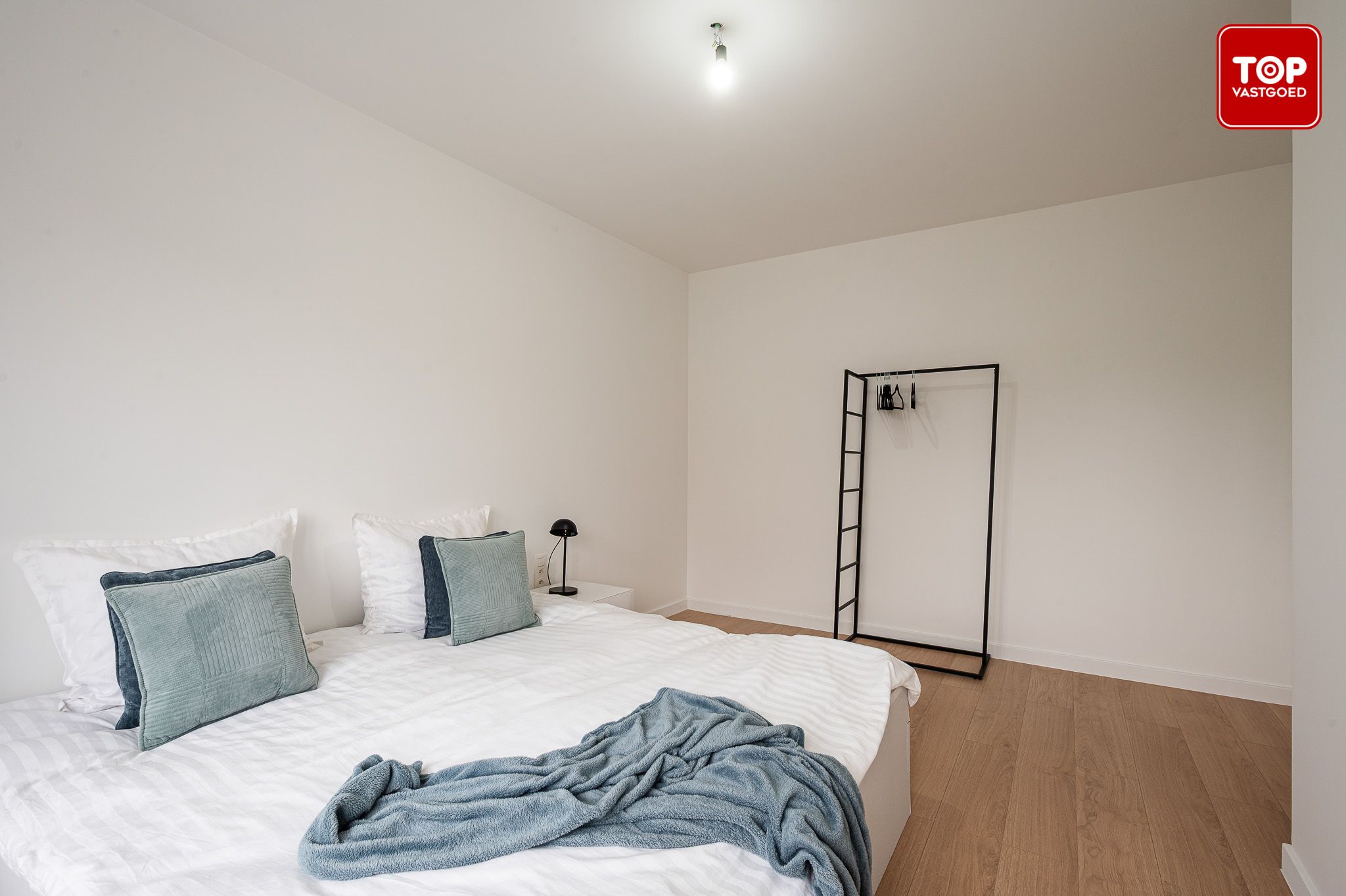 Volledig gerenoveerde woning met 4 slaapkamers nabij Gentbrugse Meersen foto 14