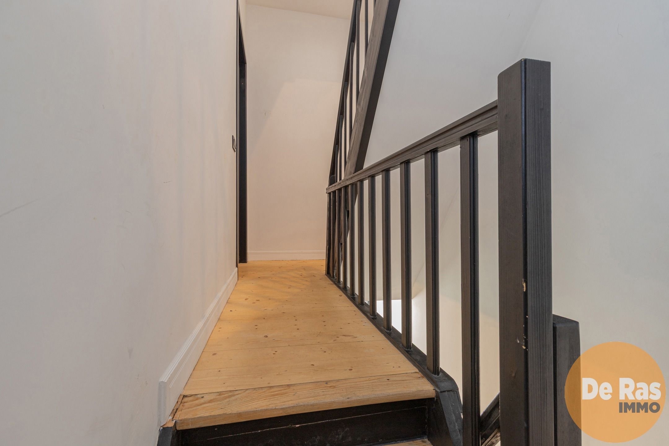 GENT- Instapklare woning met 2 slaapkamers in rustige straat foto 8