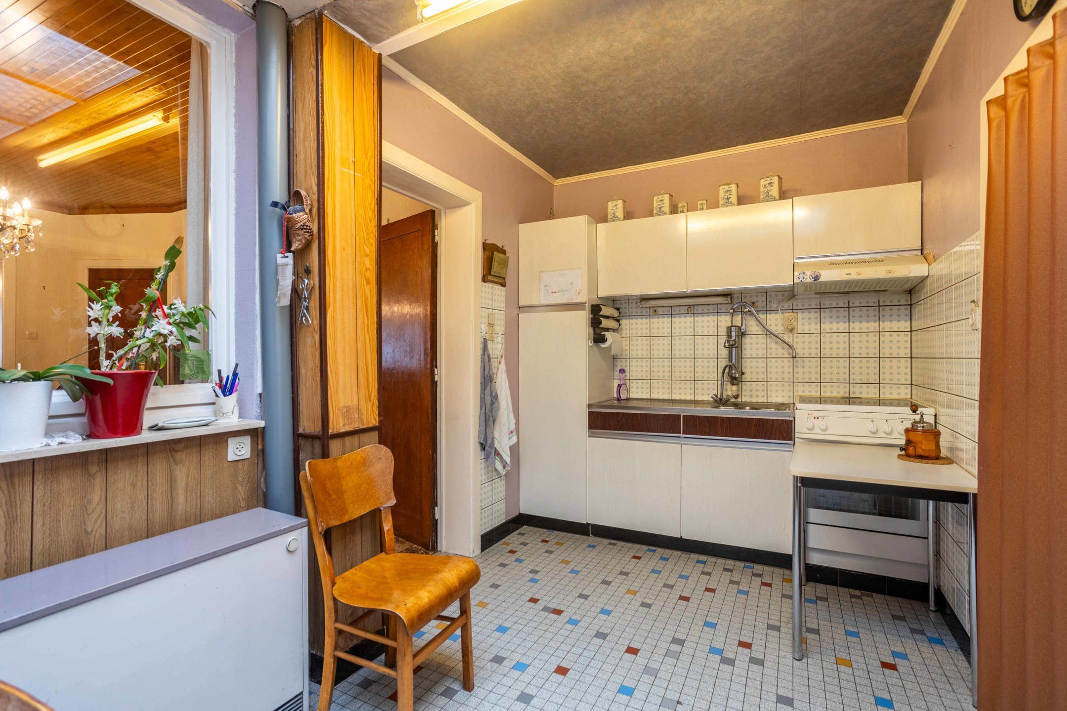 Woning met tuin en achterliggend perceel met oprit & garage! foto 6