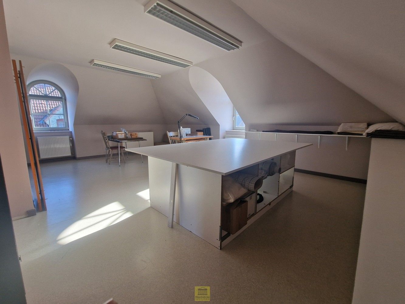 Charmante ruime villa in rustige, doodlopende straat foto 28