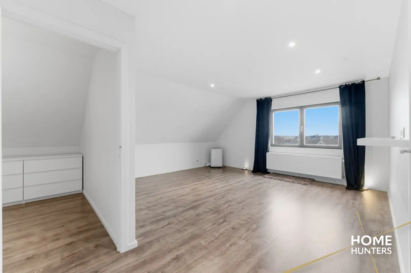 Stijlvol duplex appartement met 3 slaapkamers in hartje Kortemark! foto 9