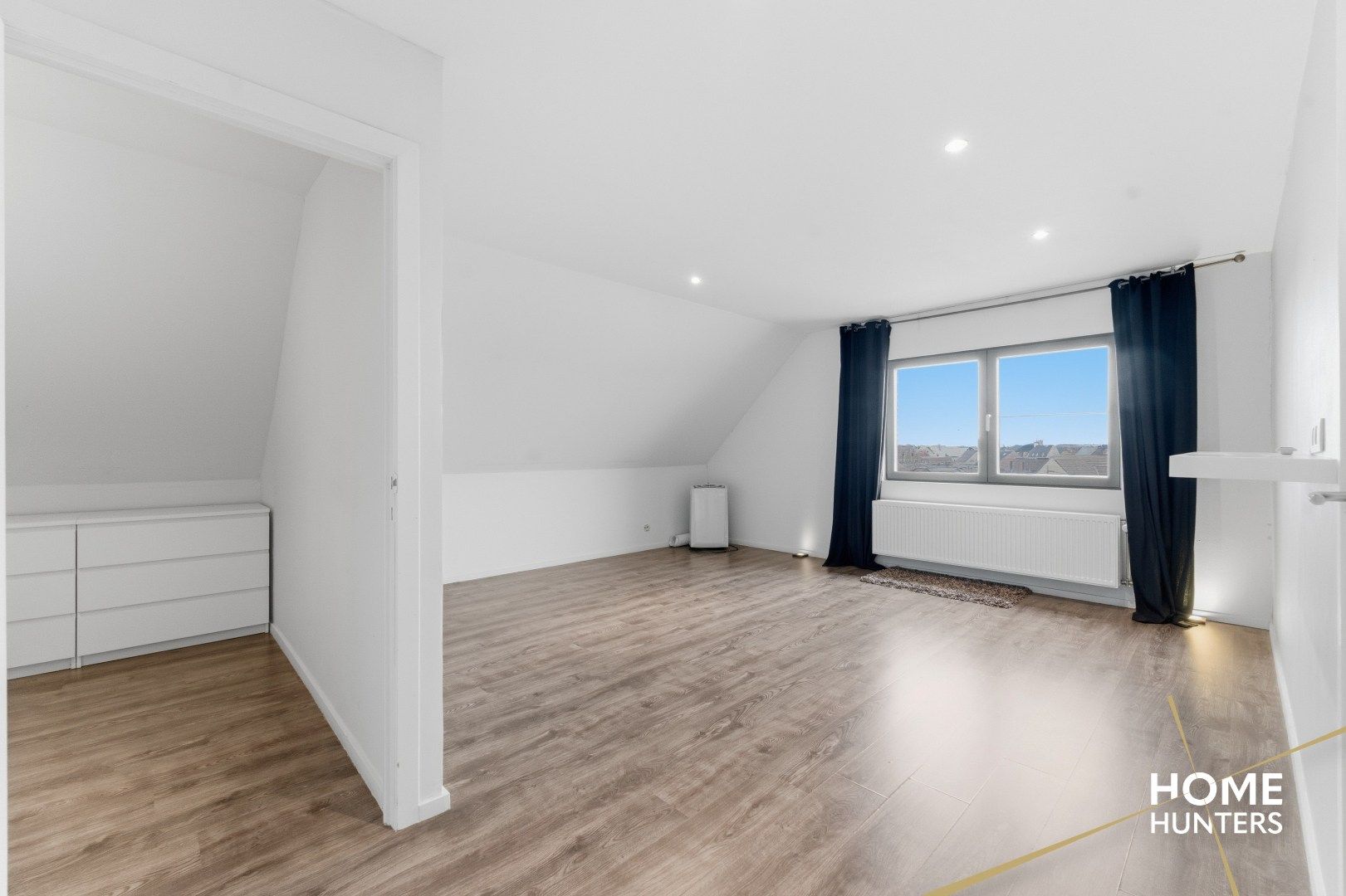 Stijlvol duplex appartement met 3 slaapkamers in hartje Kortemark! foto 9