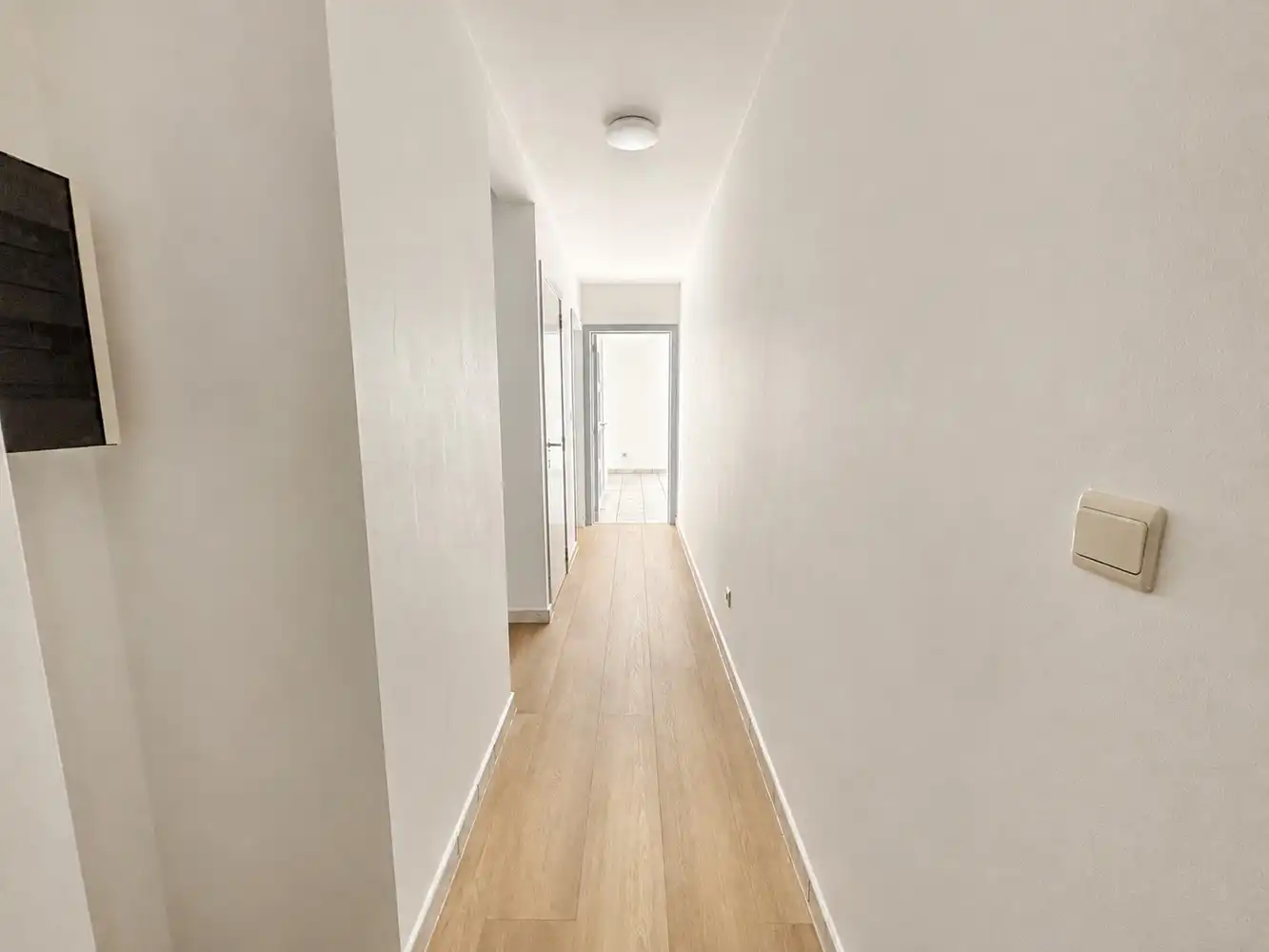 Intrekklaar appartement met terras foto 5