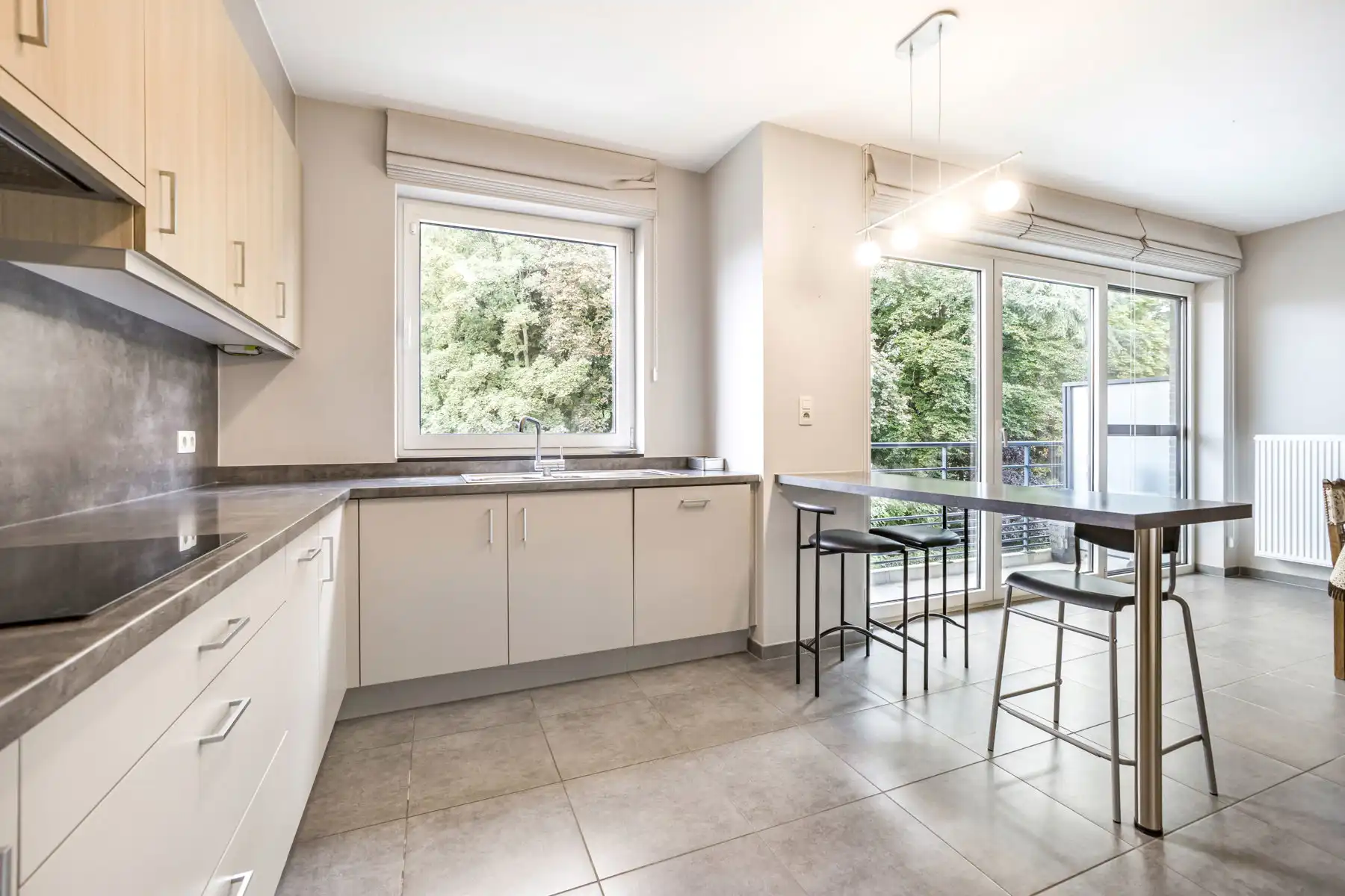 Zeer gunstig gelegen appartement met 2 slaapkamers + garage foto 11