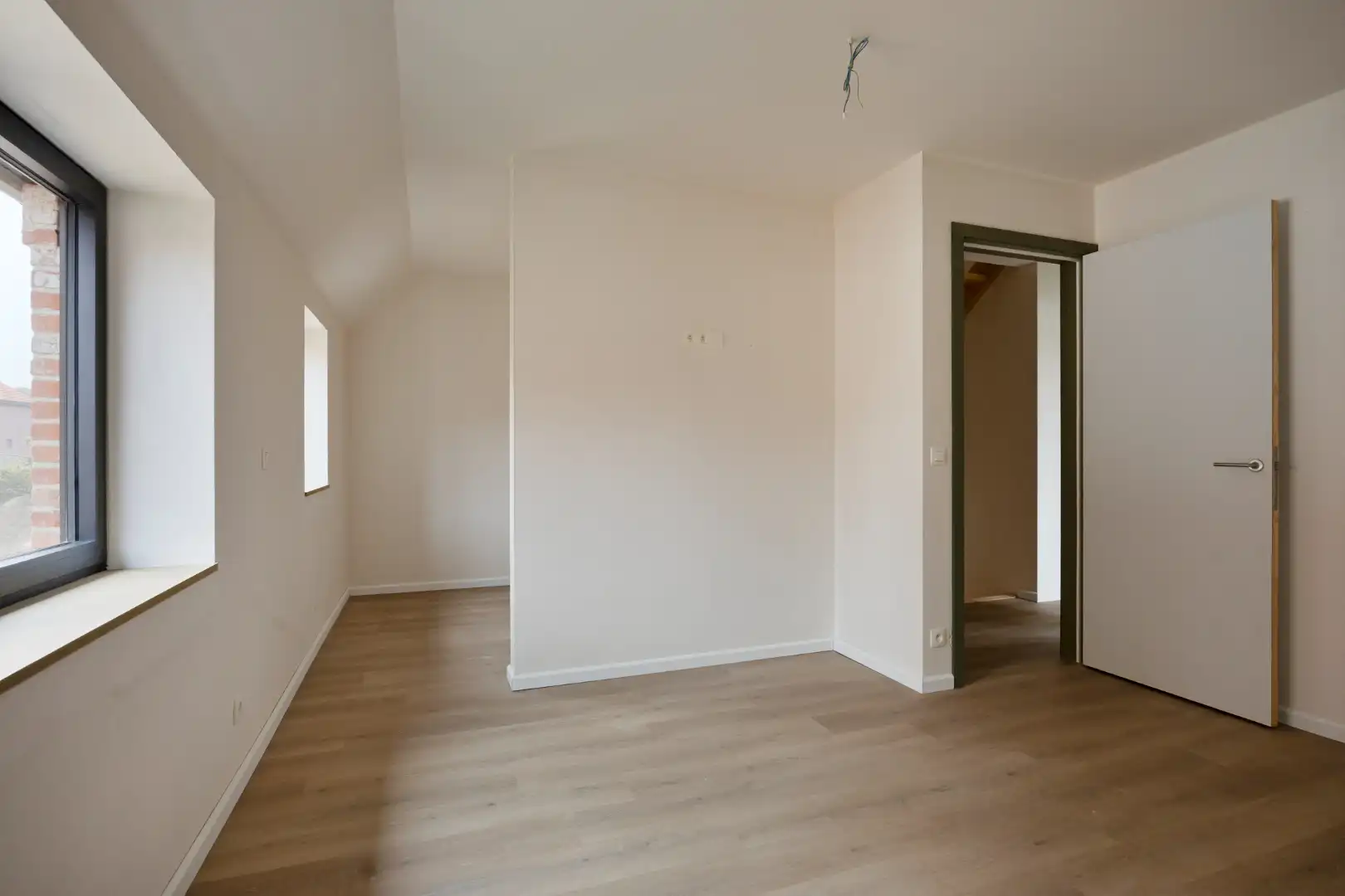 Afgewerkte halfopen bebouwing met 3 slaapkamers, tuin, terras en garage in Kerkom! - EPB A kWh/m² - bewoonbare opp. 147 m² - 6% BTW Mogelijk foto 17