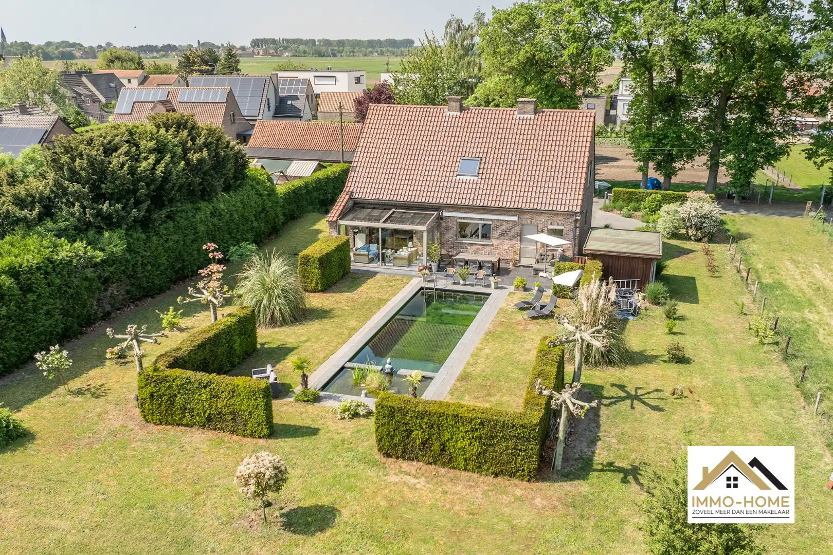 Prachtige open bebouwing met zwemvijver in landelijke omgeving!  foto 7
