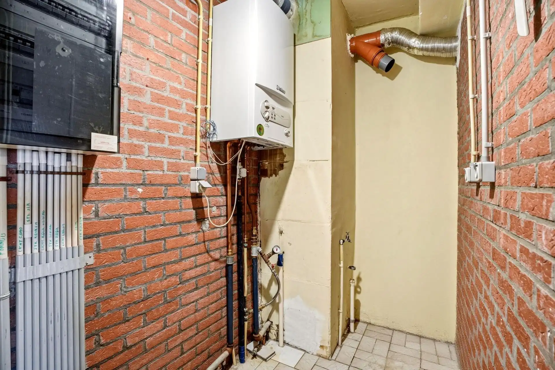 VERZORGD / 2 SLAAPKAMERS / GEEN LIFT foto 15
