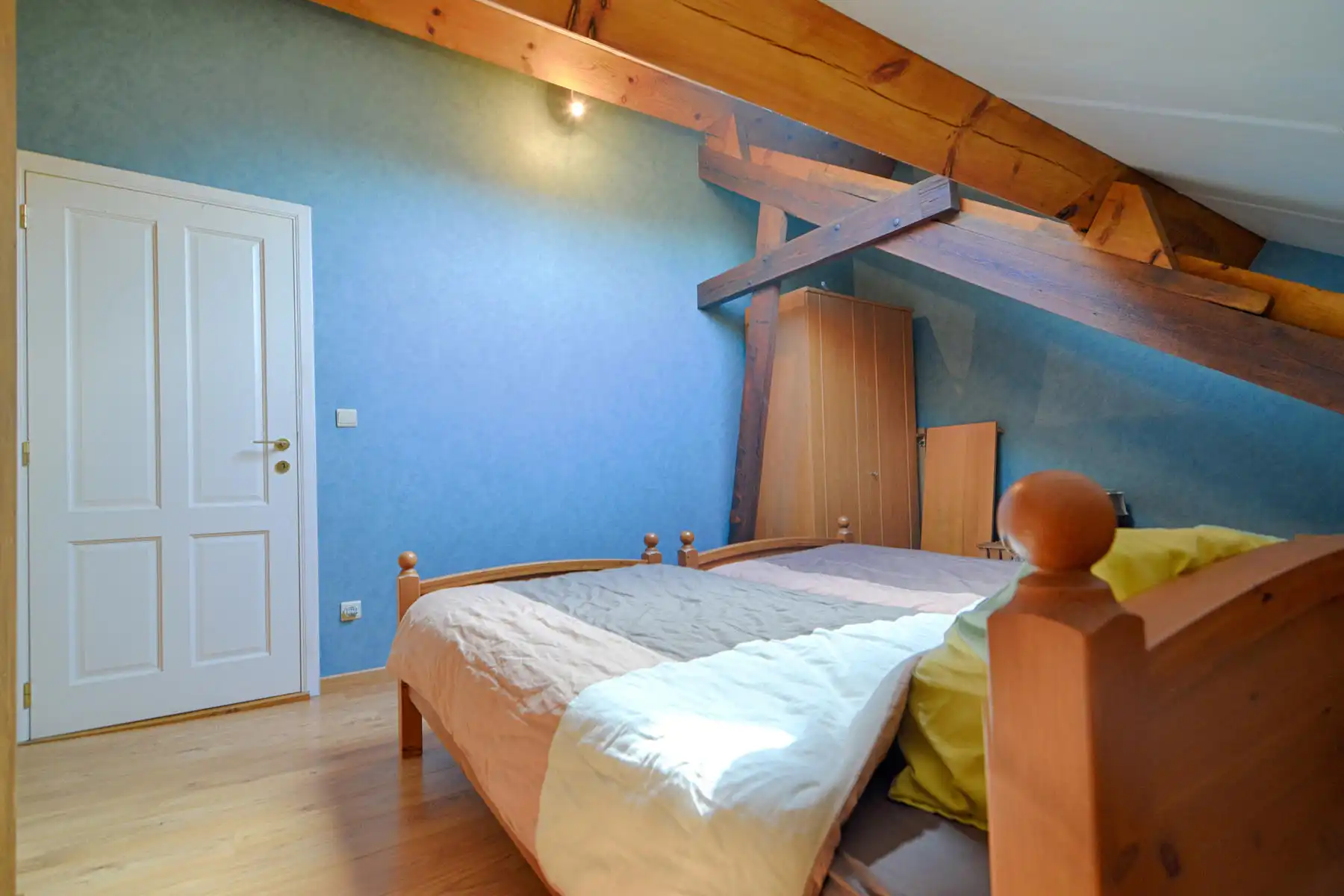 Riante woonst met statig horecapand en feestzaal foto 20