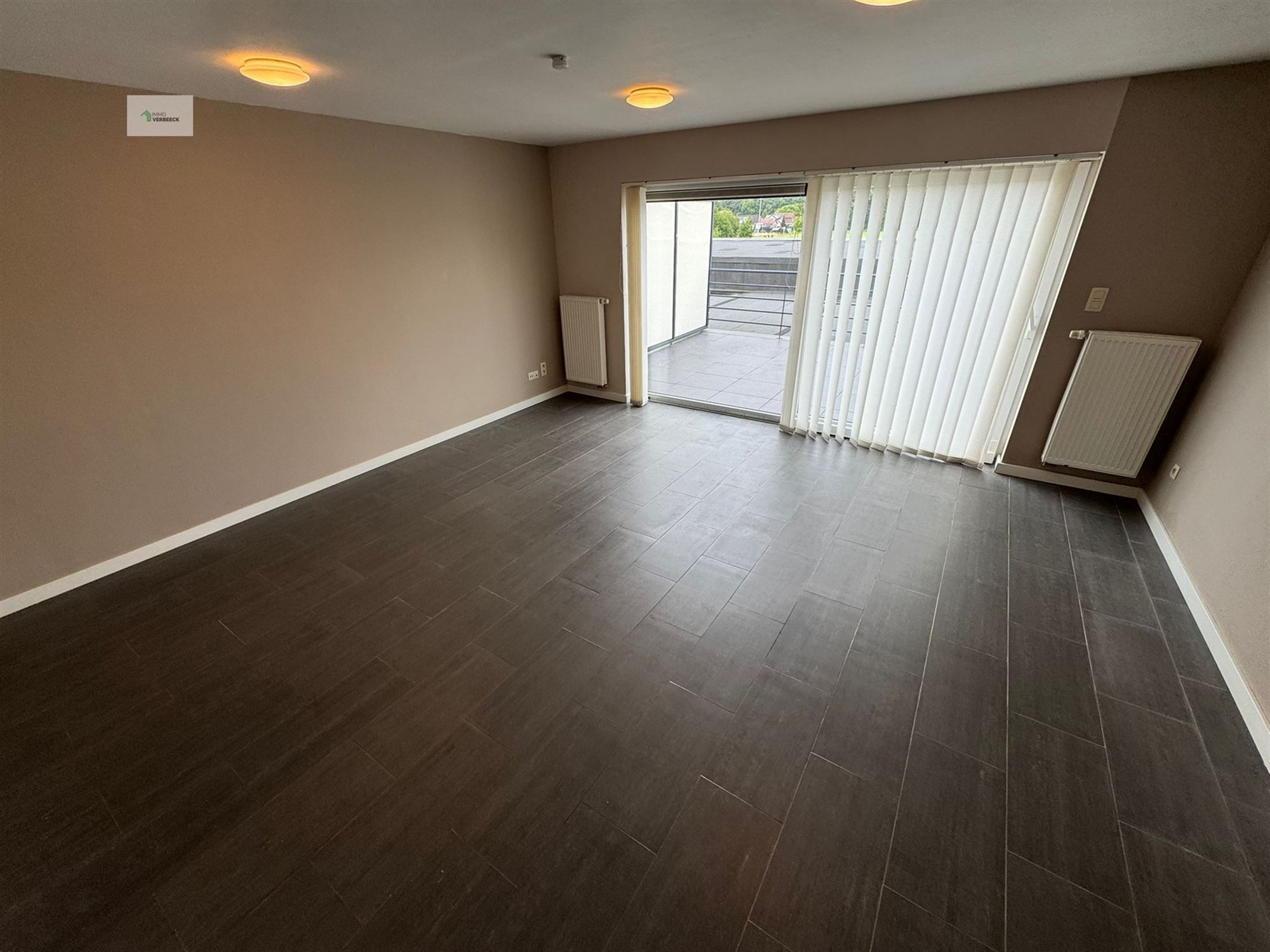 Instapklaar één slaapkamer appartement met afgesloten garage foto 11