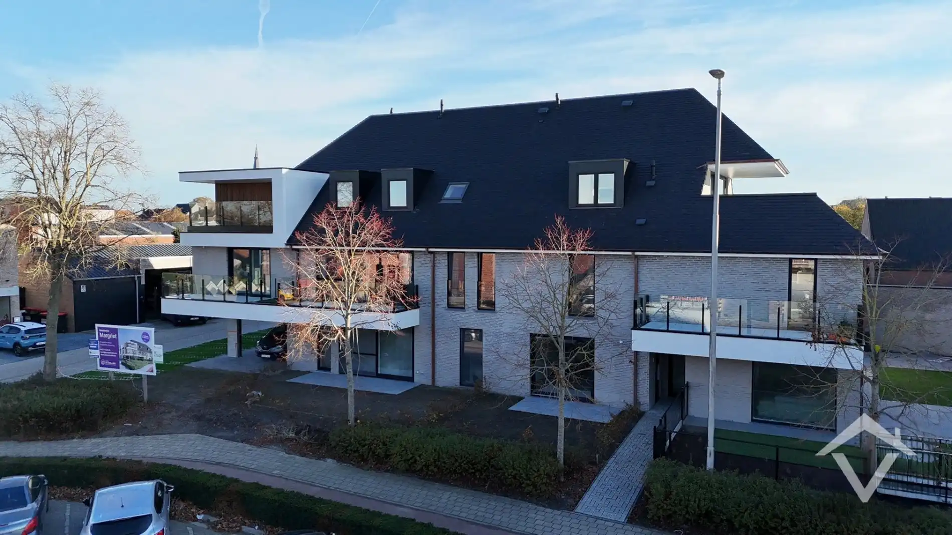 Nieuwbouwappartement met 2 slaapkamers en 2 terrassen in centrum Koekelare  foto 2