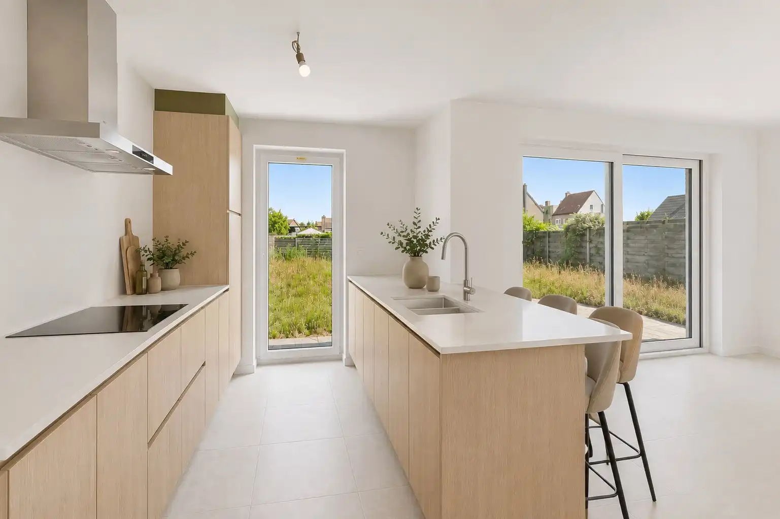 Gezinswoning met drie slaapkamers op goeie locatie foto 10