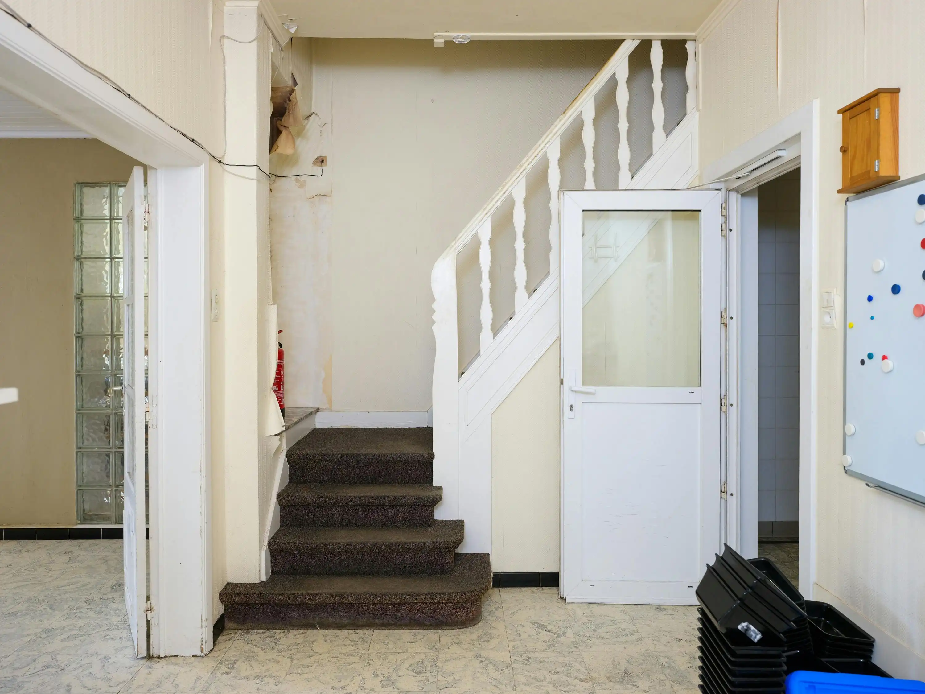 Huis te koop met veel potentieel en tuin te Wondelgem foto 11