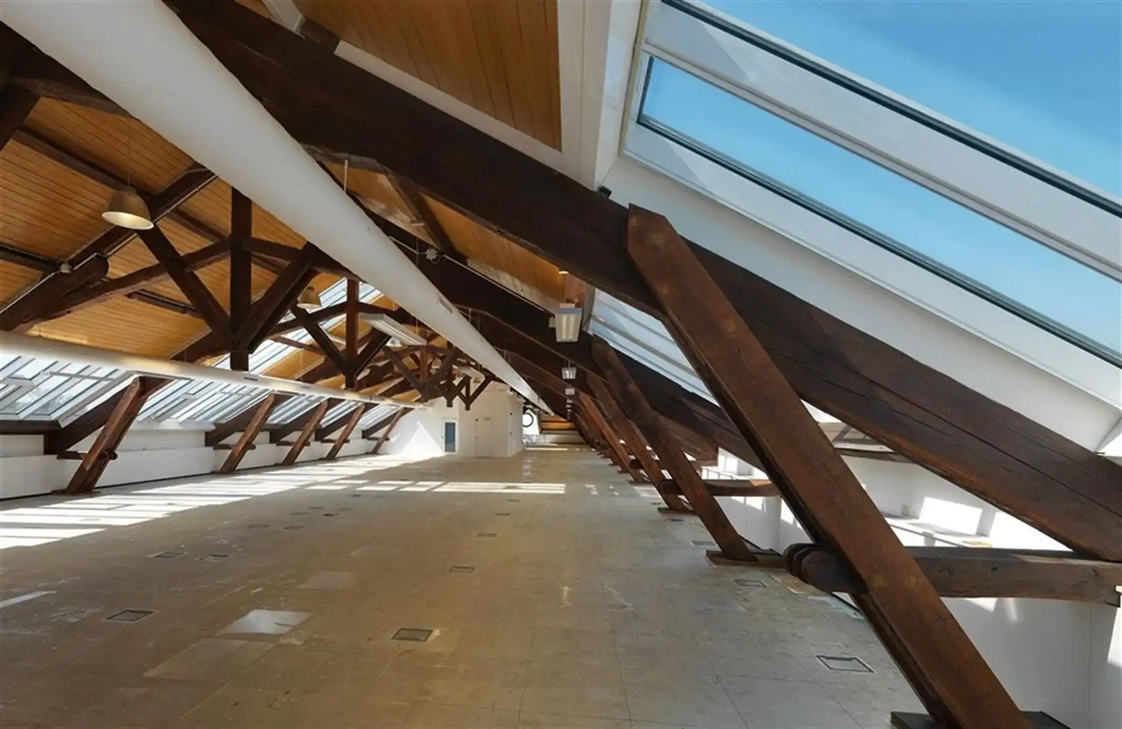 LA SUCRERIE: kantoren te huur vanaf 90m² foto 5