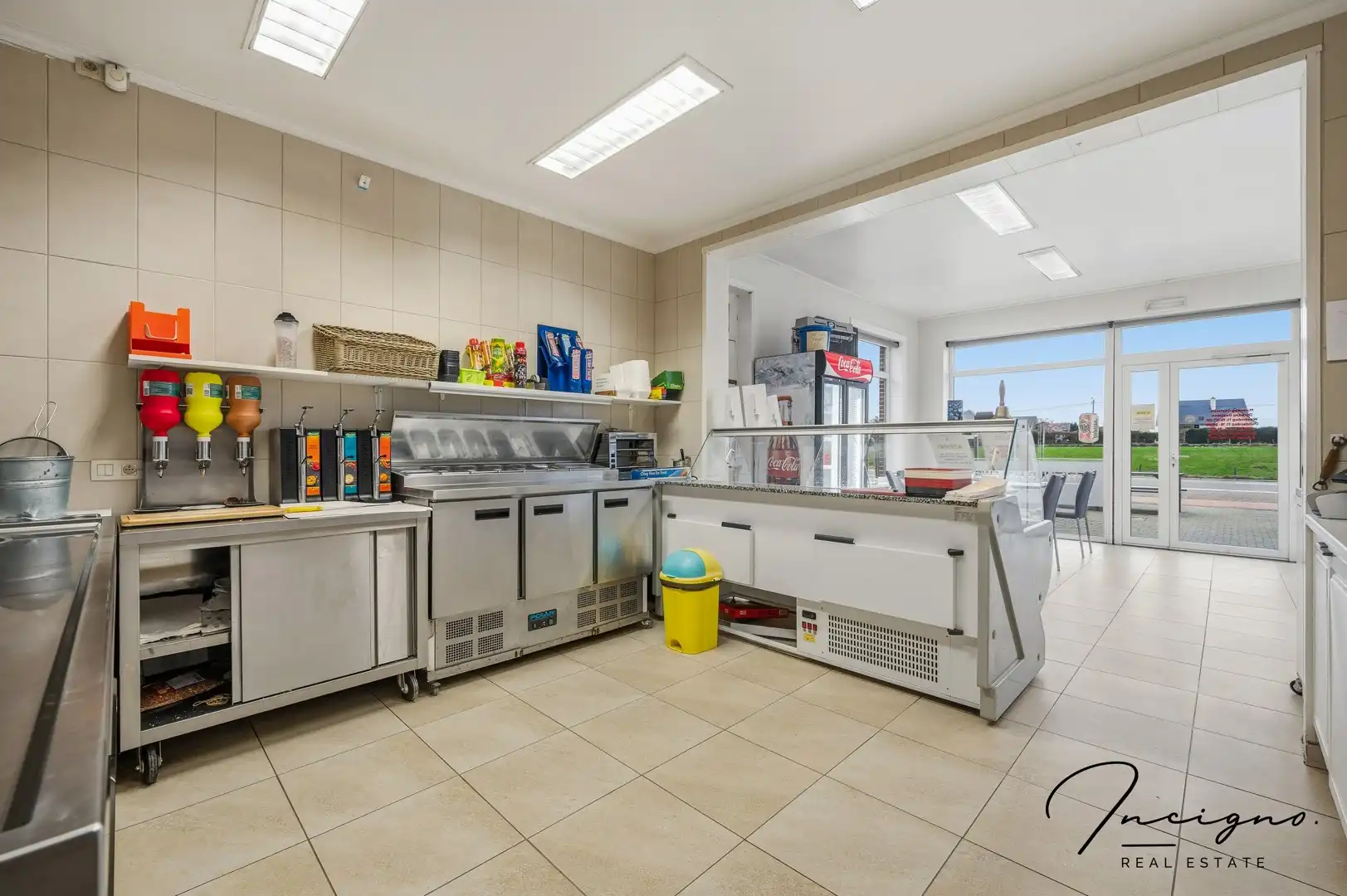 Handelspand met woonst met uitstekende visibiliteit foto 6