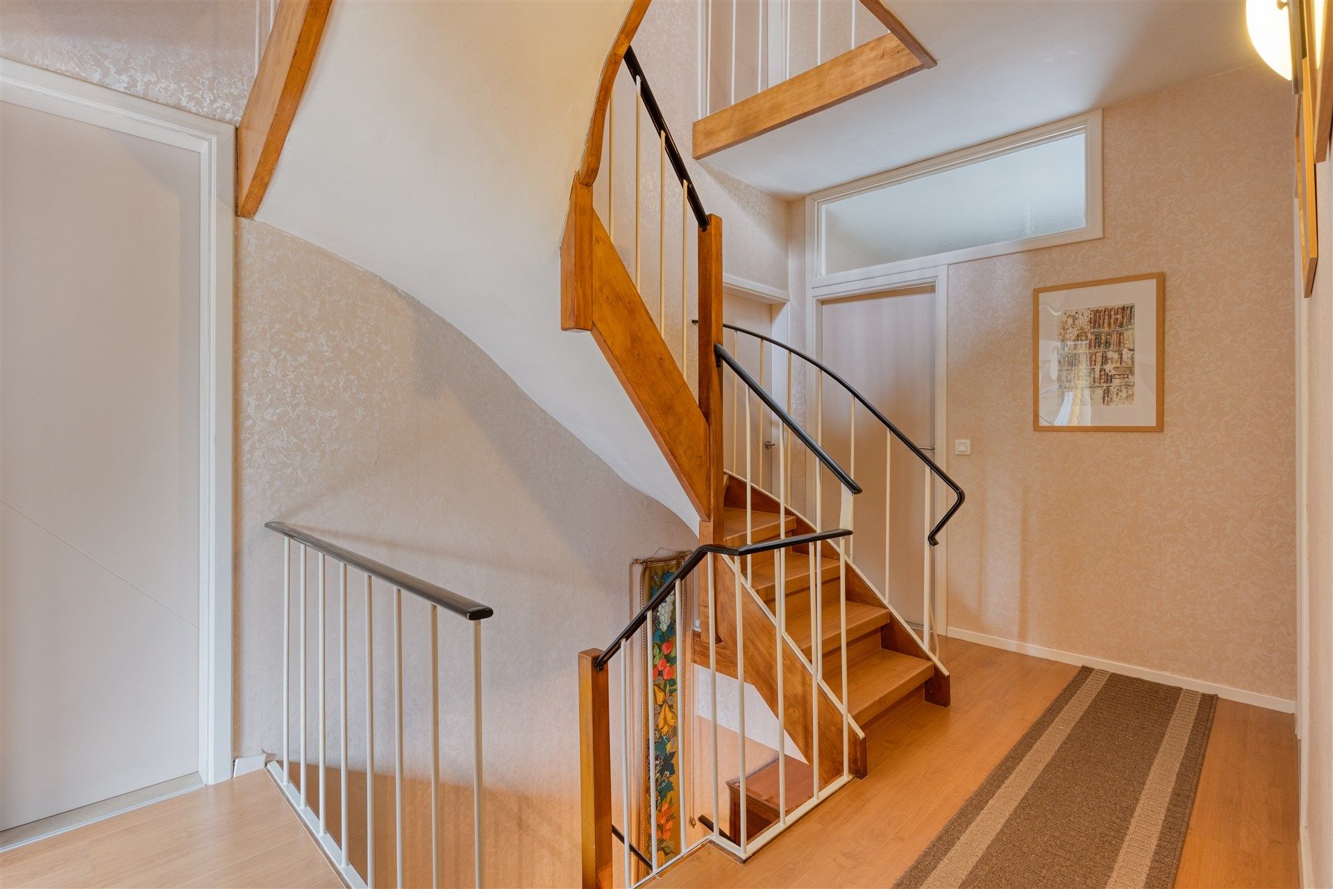 Ruime gezinswoning met 8 a 9 slaapkamers, een riante tuin en een prachtig uitzicht op weiland. foto 16