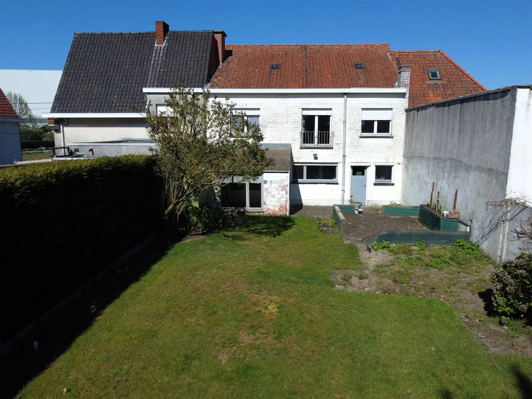 Op te frissen woning met 4 slaapkamers foto 3