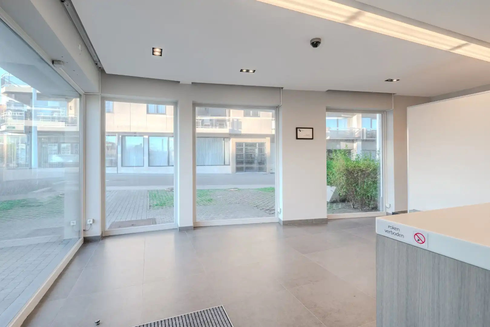 Standingvol handelspand op topligging in Nieuwpoort-Bad foto 7