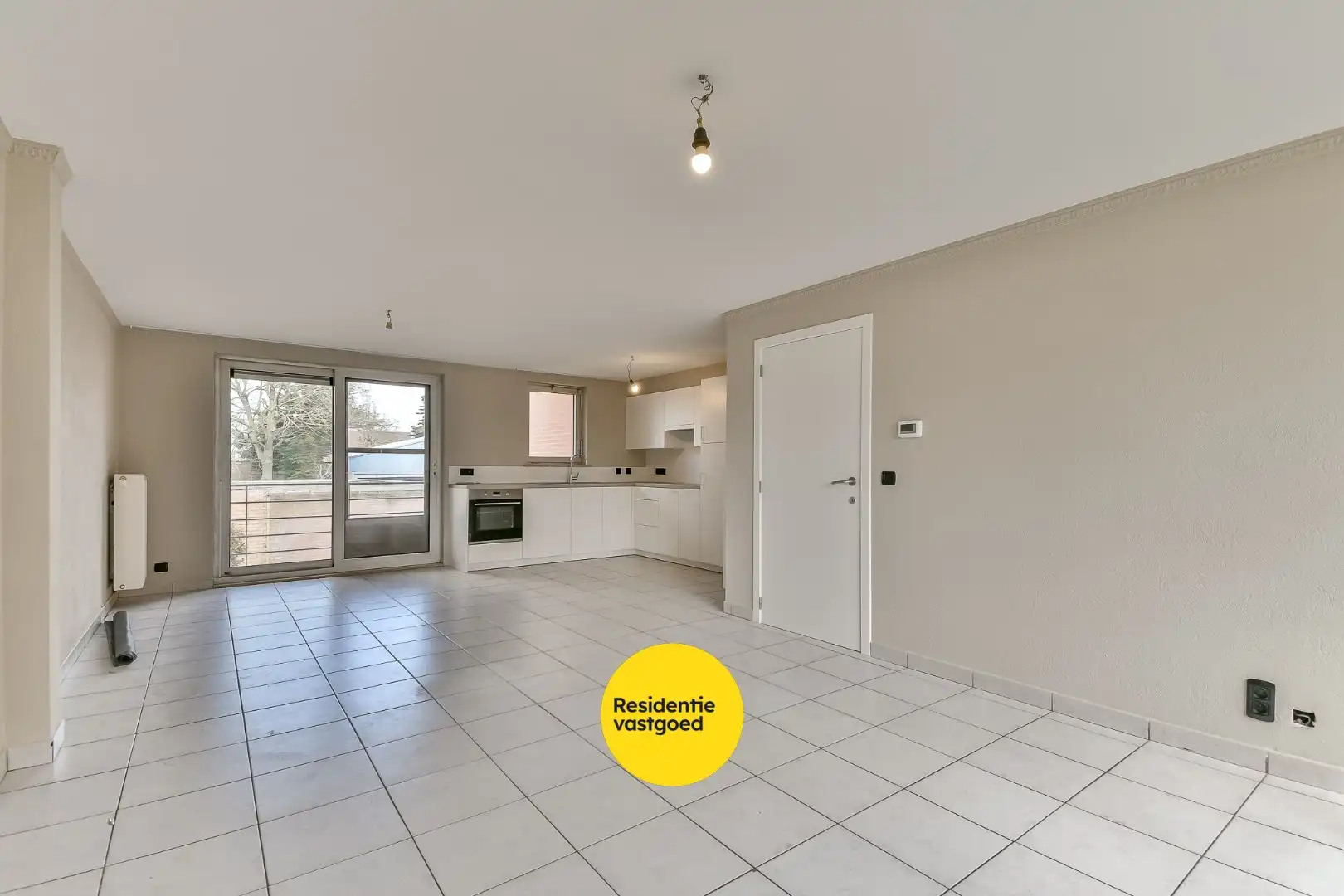 Lichtrijk appartement te huur in centrum van Oudenburg foto 2