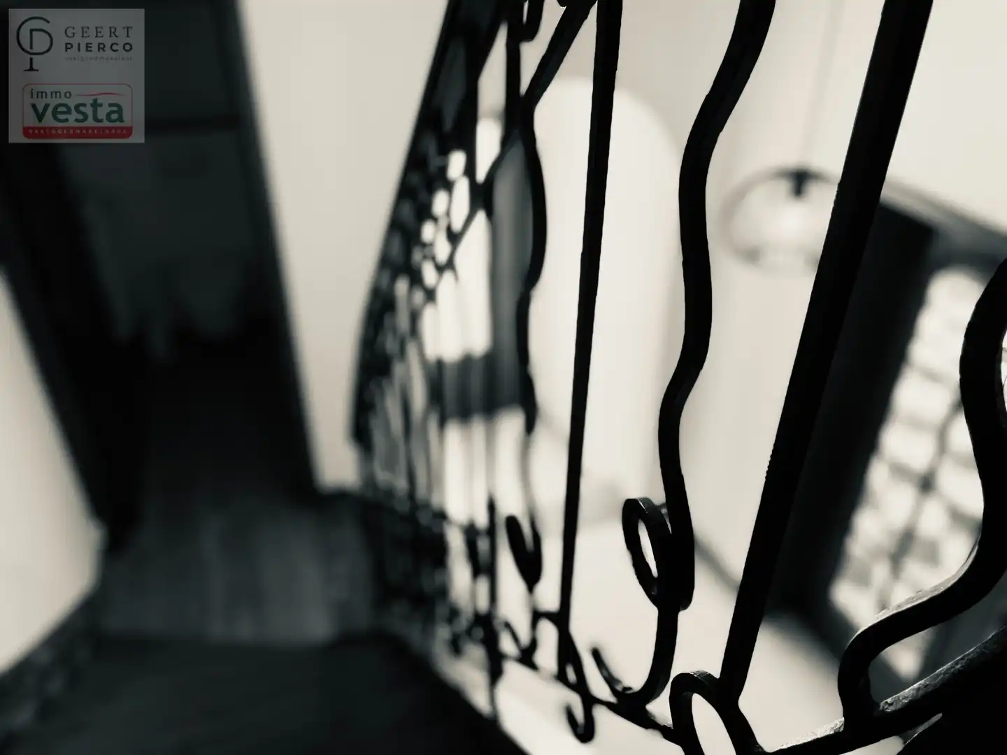 Prachtige gerenoveerde gezinswoning foto 27