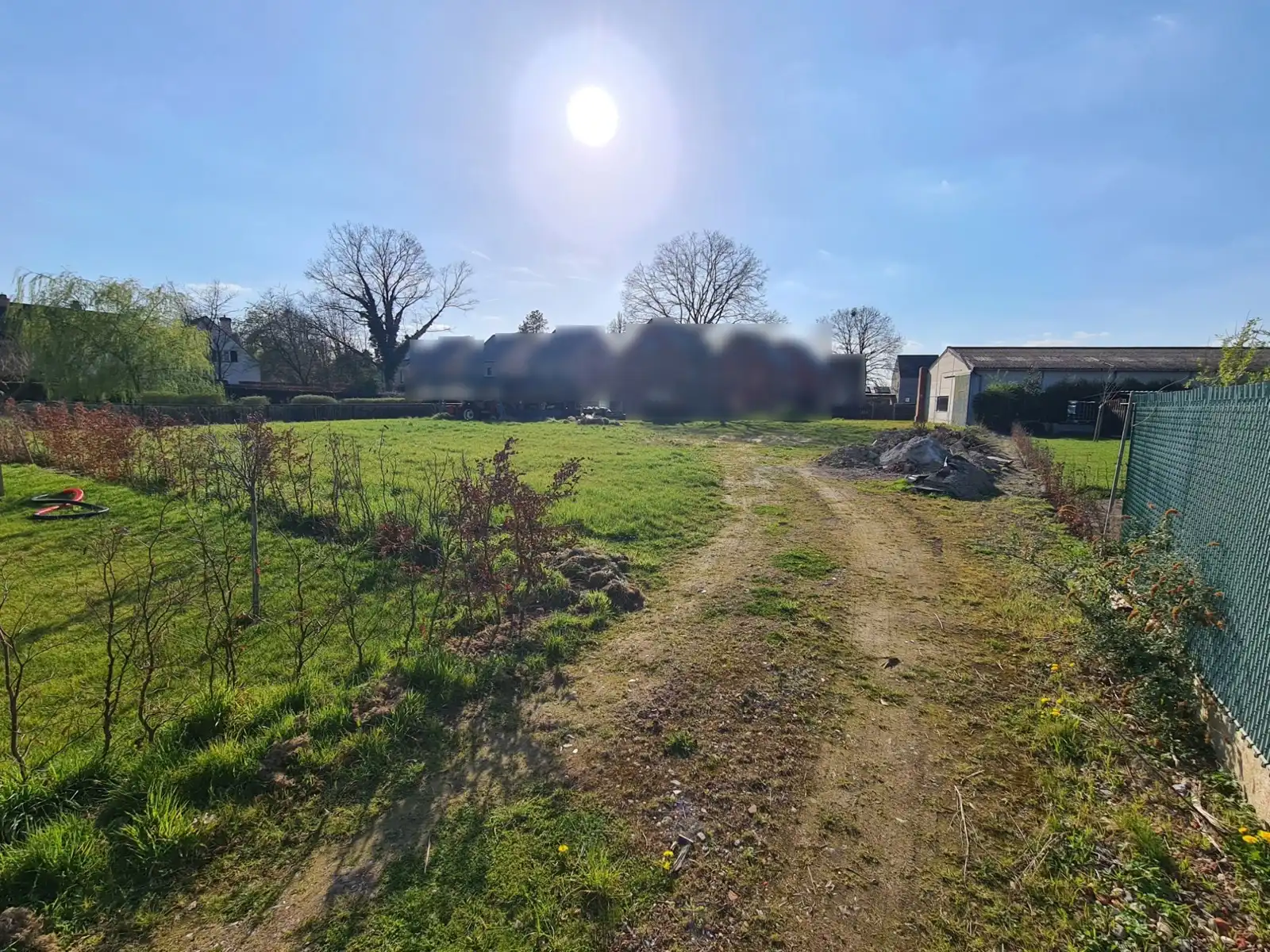Ruime bouwgrond in doodlopende straat foto 5