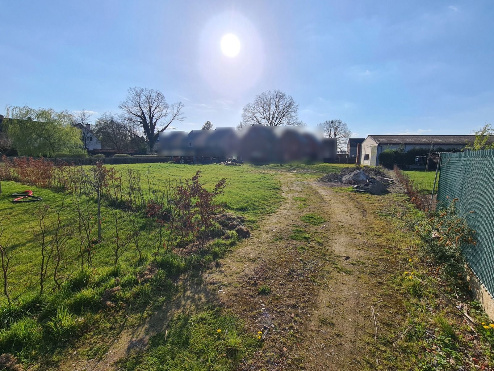 Ruime bouwgrond in doodlopende straat foto 5