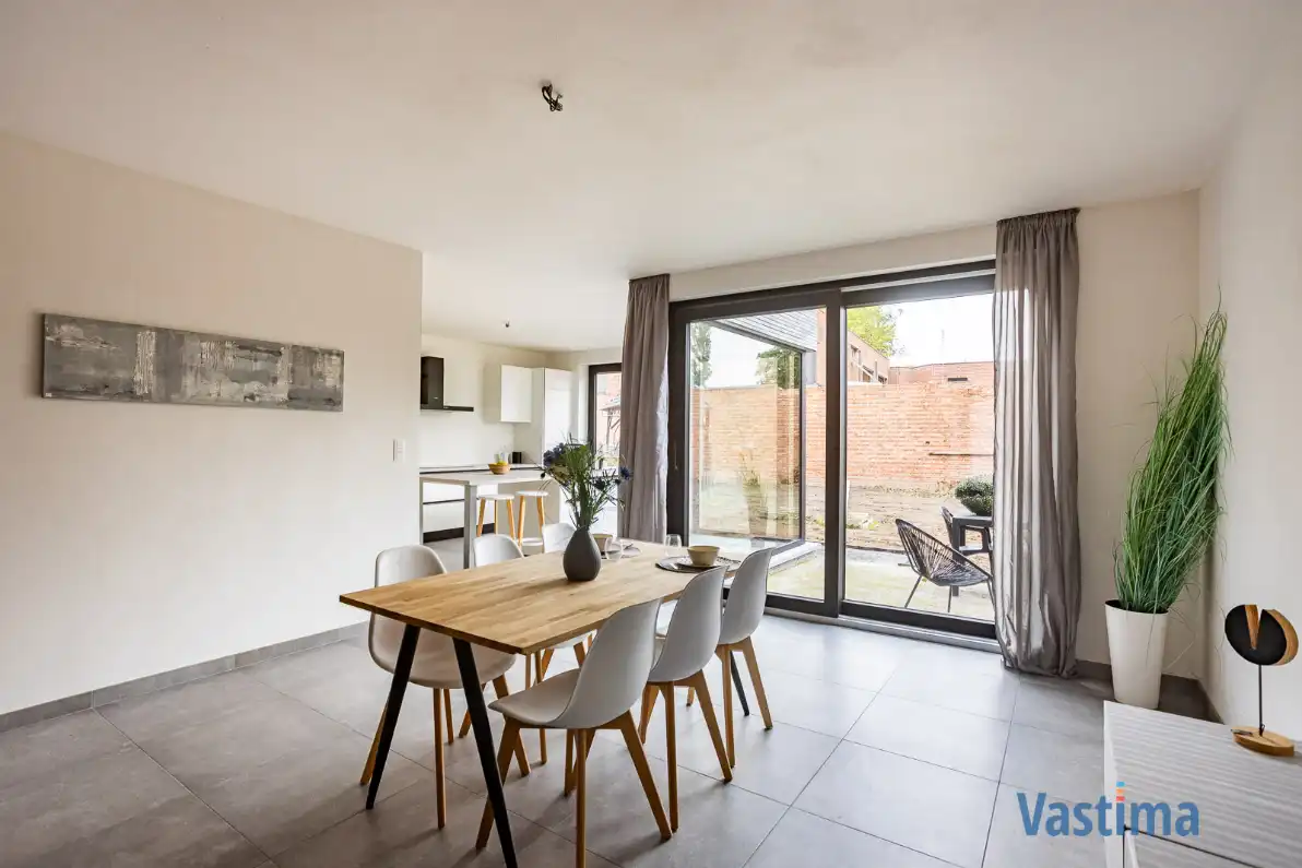 Nieuwbouw gesloten woning met 3 slaapkamers, garage en tuin foto 5