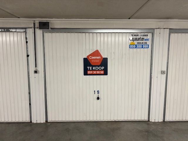 Garagebox centraal gelegen te Middelkerke foto {{pictureIndex}}