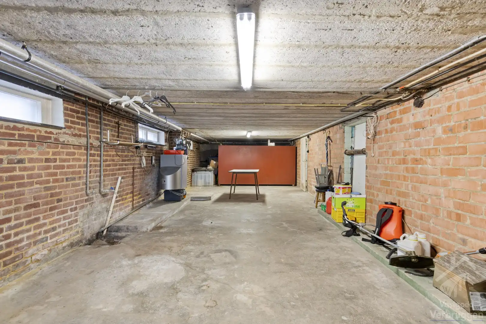 Volledig onderkelderde bungalow te koop op groot perceel foto 13