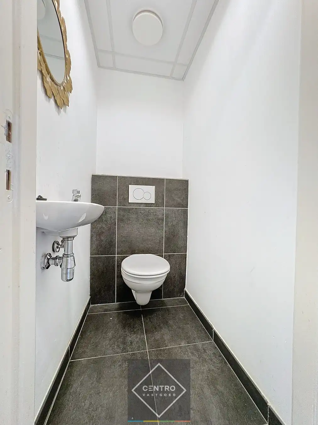 Instapklare en energiezuinige KANTOORRUIMTE (2 x 90m²) TE KOOP met 3 private parkeerplaatsen voor de deur. foto 5