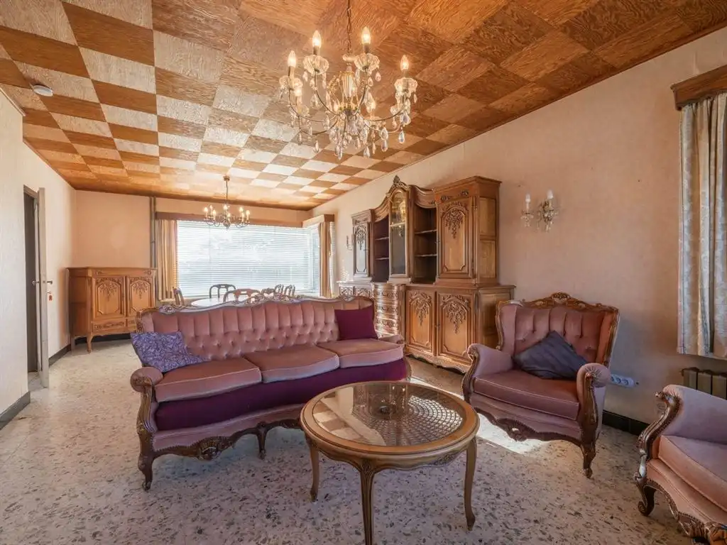 Te renoveren vrijstaande woning met 4 slaapkamers foto 15