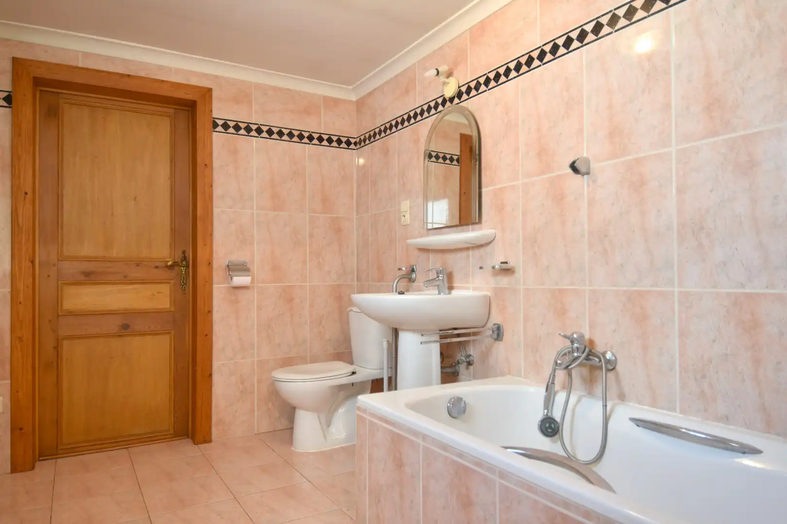 Gezellige woning met 2 slaapkamers en een mooi stukje tuin foto 11