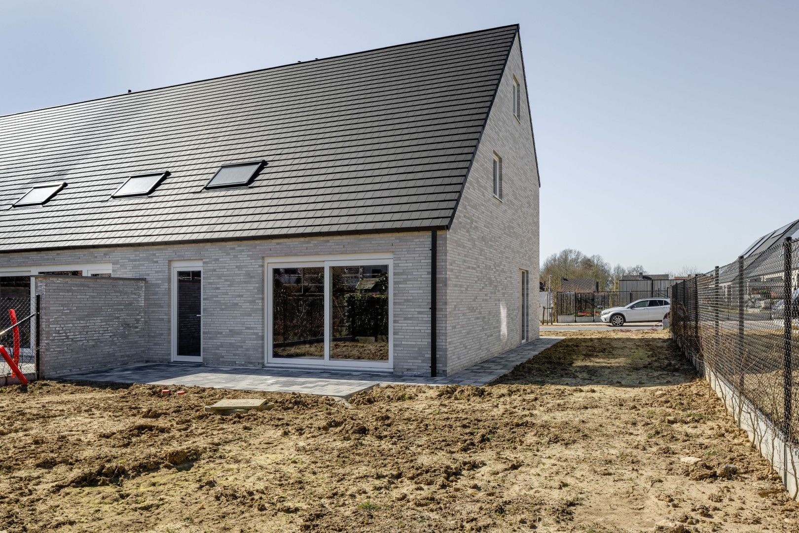 Energiezuinige halfopen bebouwing met 4 slpk's en garage foto 7