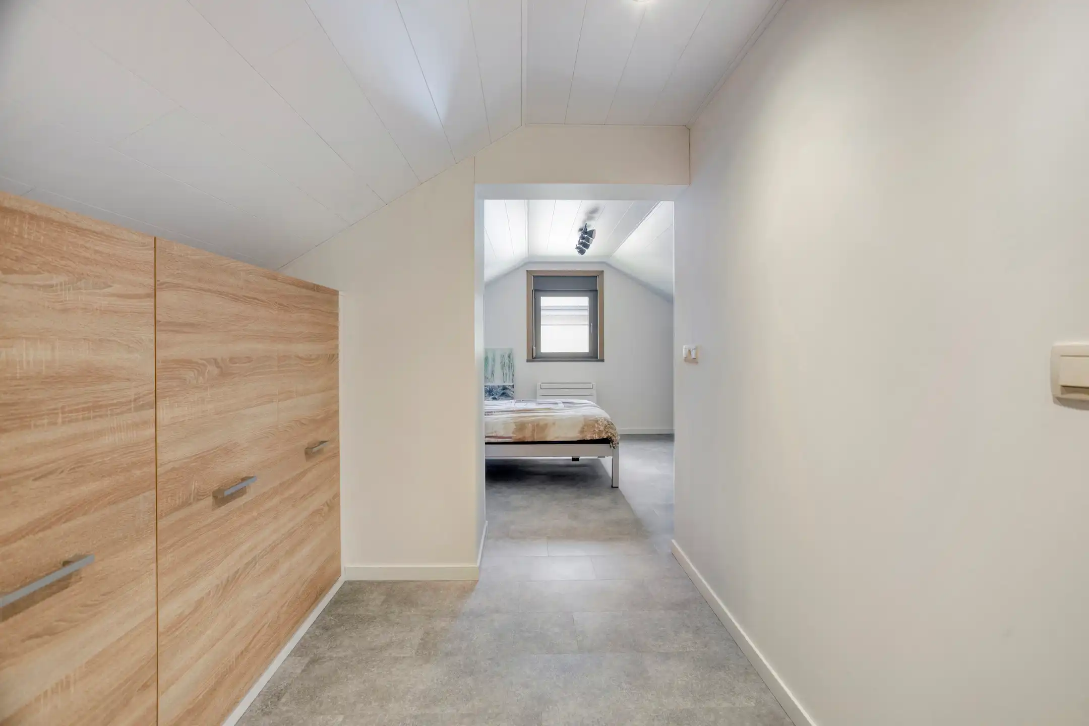 Lichtrijke vrijstaande woning op ruim perceel foto 17
