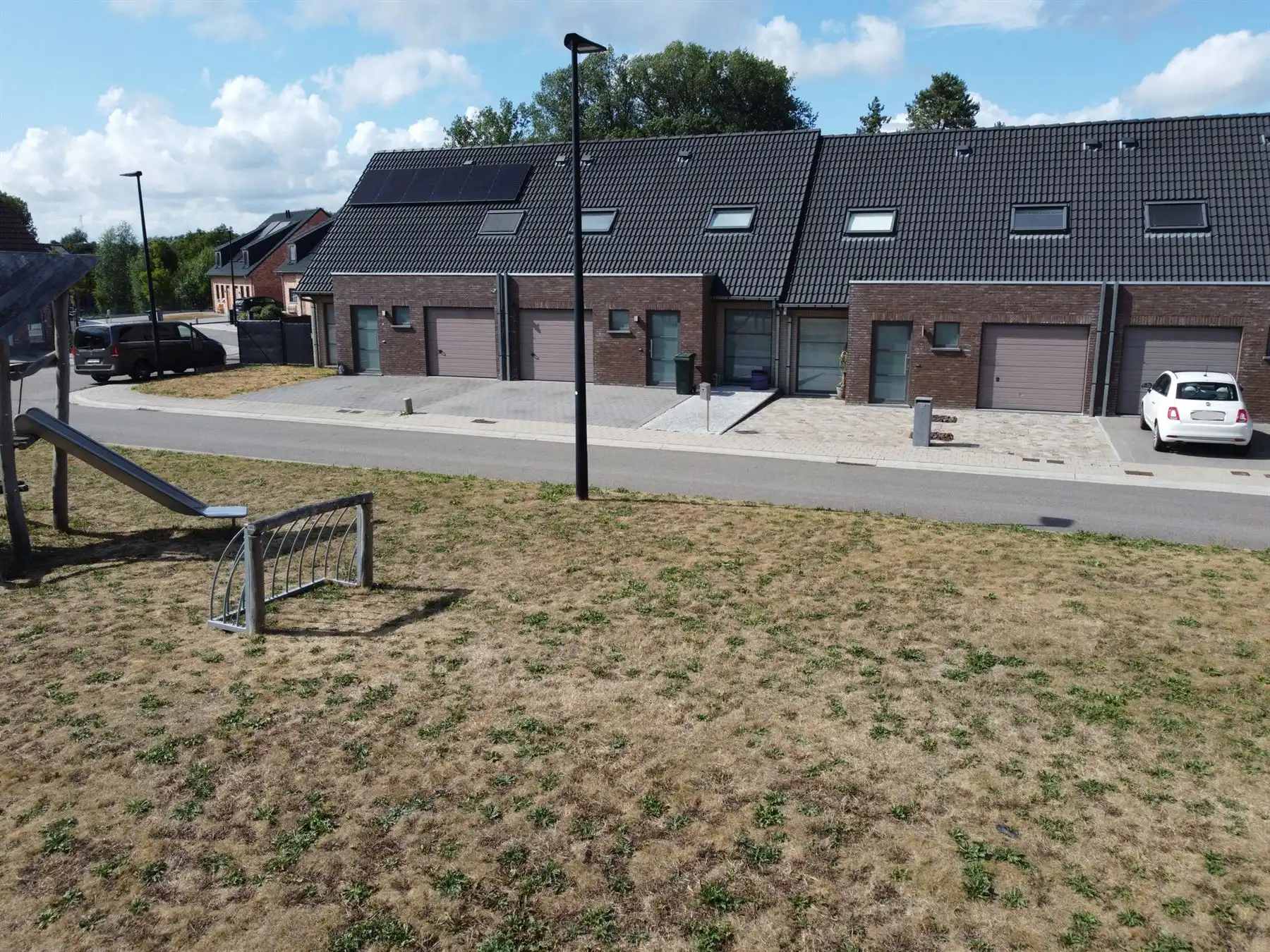 Instapklare woning in een  kindvriendelijke buurt foto 2