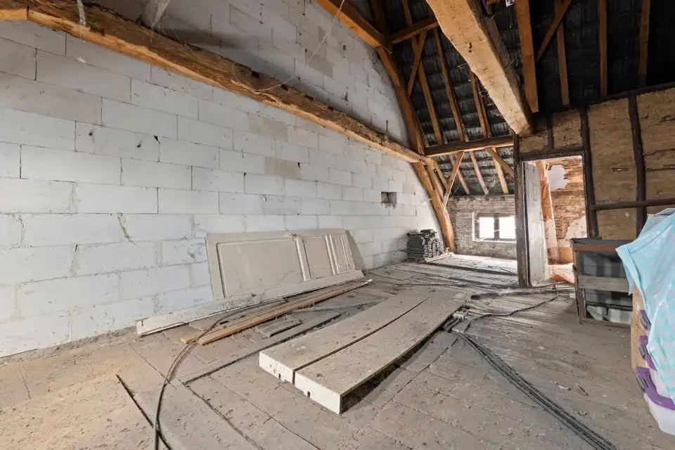 HANDELSPAND IN HET CENTRUM VAN SINT-TRUIDEN foto 17