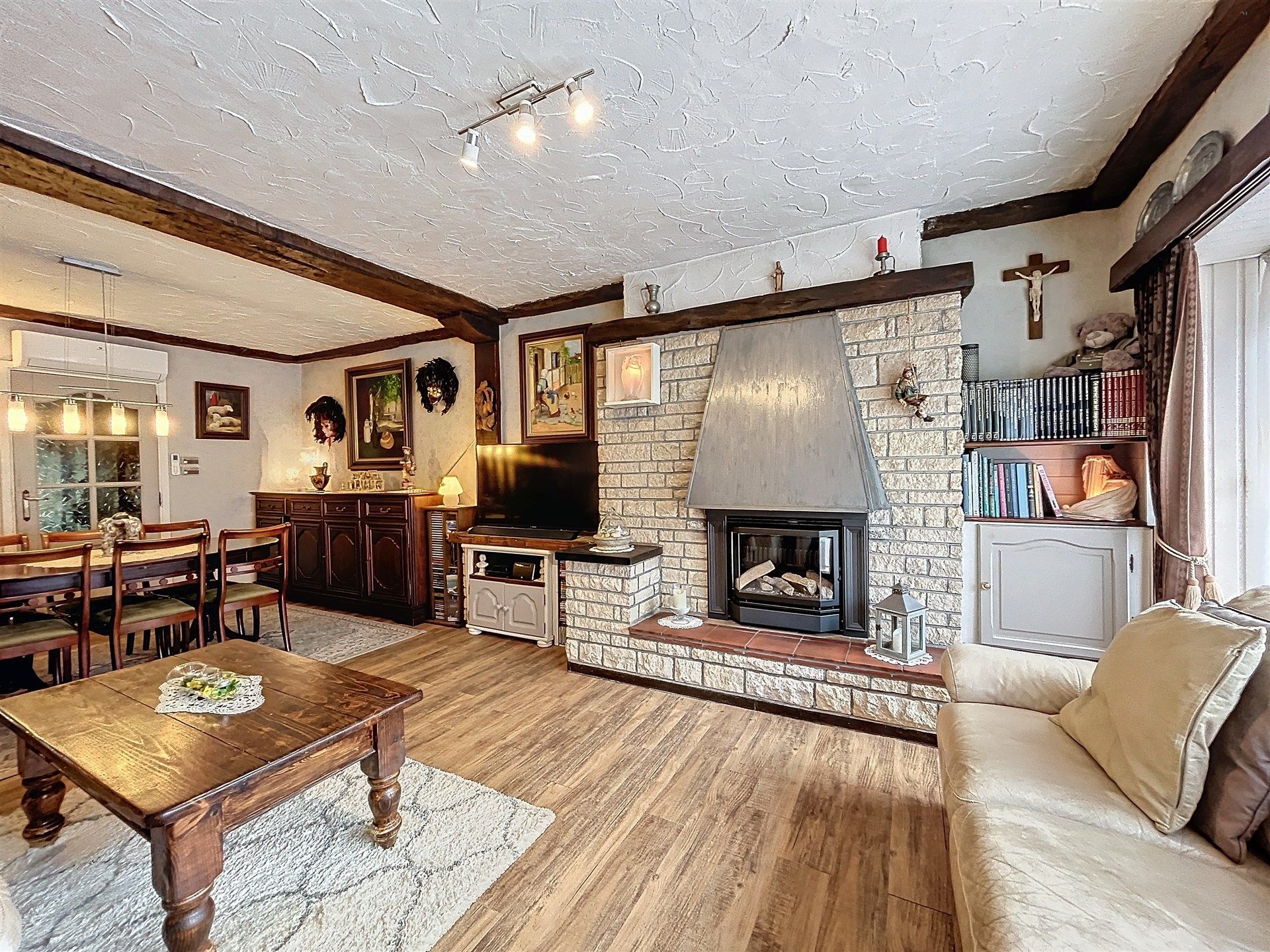 Instapklare woning met 236m² bewoonbare oppervlakte en garage foto 8