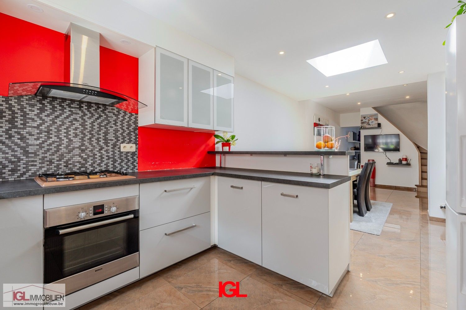 Volledig gerenoveerde woning met 2 slaapkamers foto 7