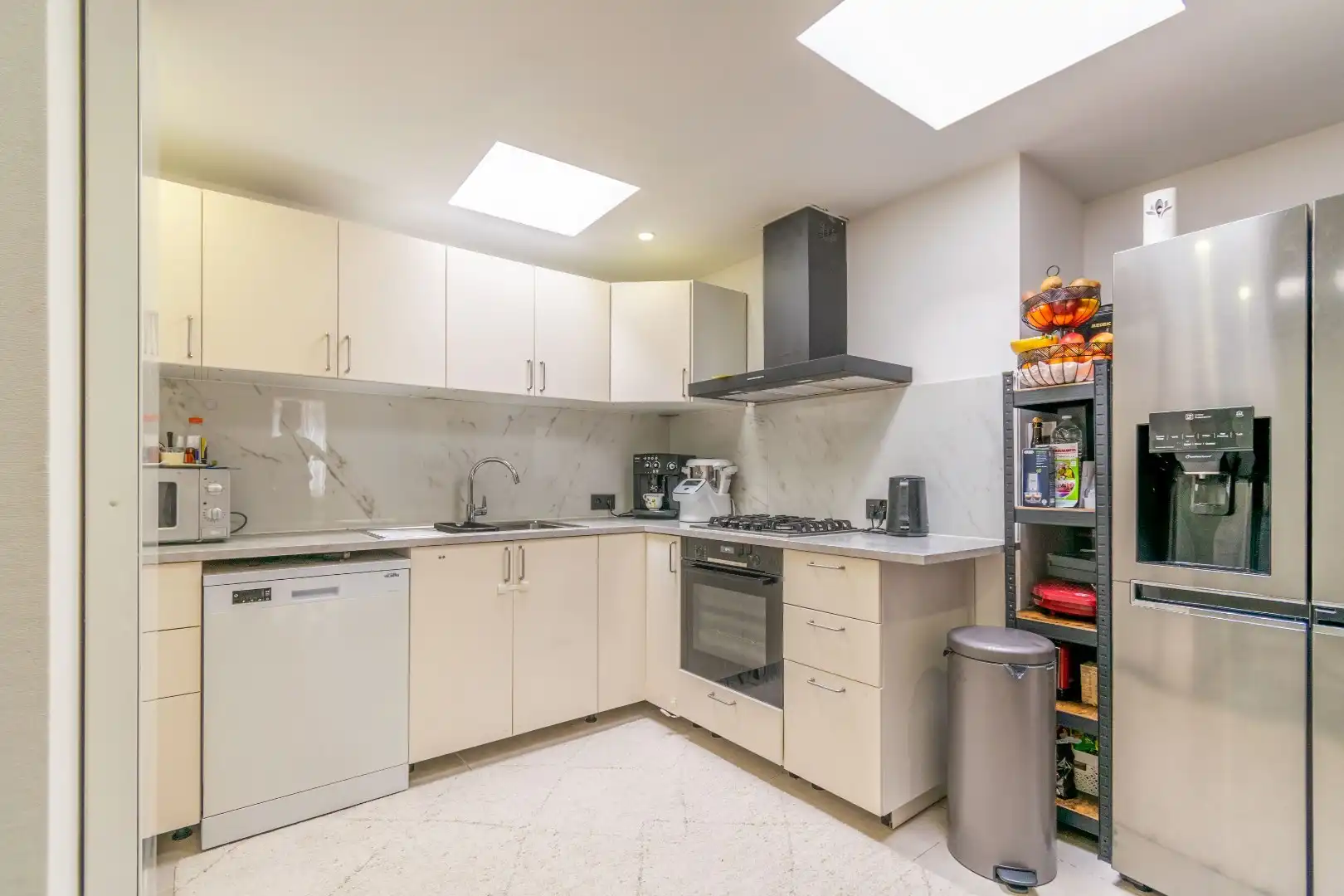 GERENOVEERDE WONING (EPC: B) MET 3 SLP + 2BDK ! foto 9