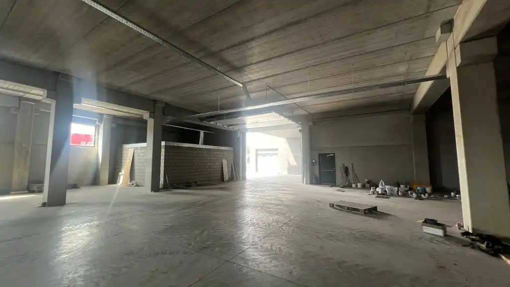 Nieuwbouw magazijn te huur in Pantserschipstraat in Gent foto 4