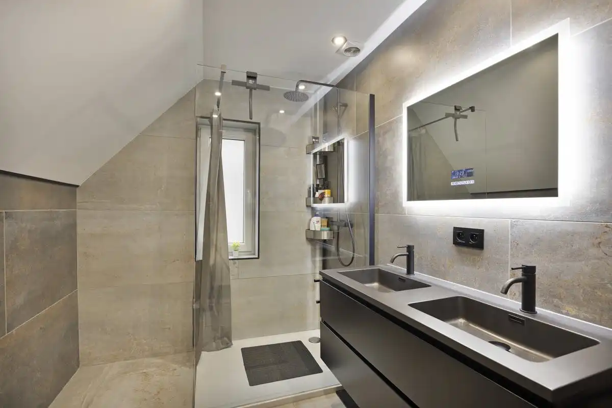 Modern halfopen huis te koop in Tongeren foto 21