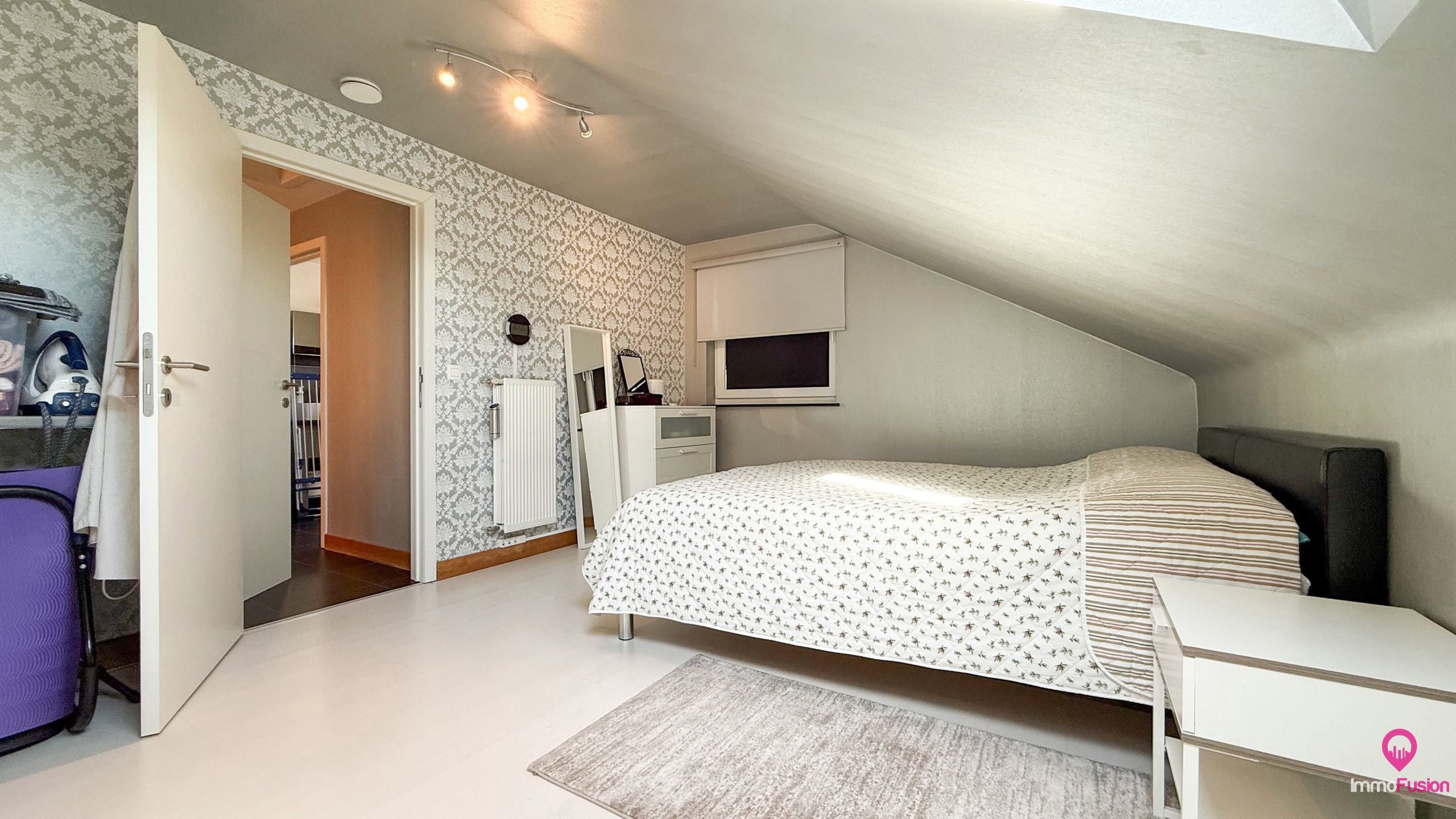 Instapklaar duplex appartement met 3 slaapkamers en terras! foto 30