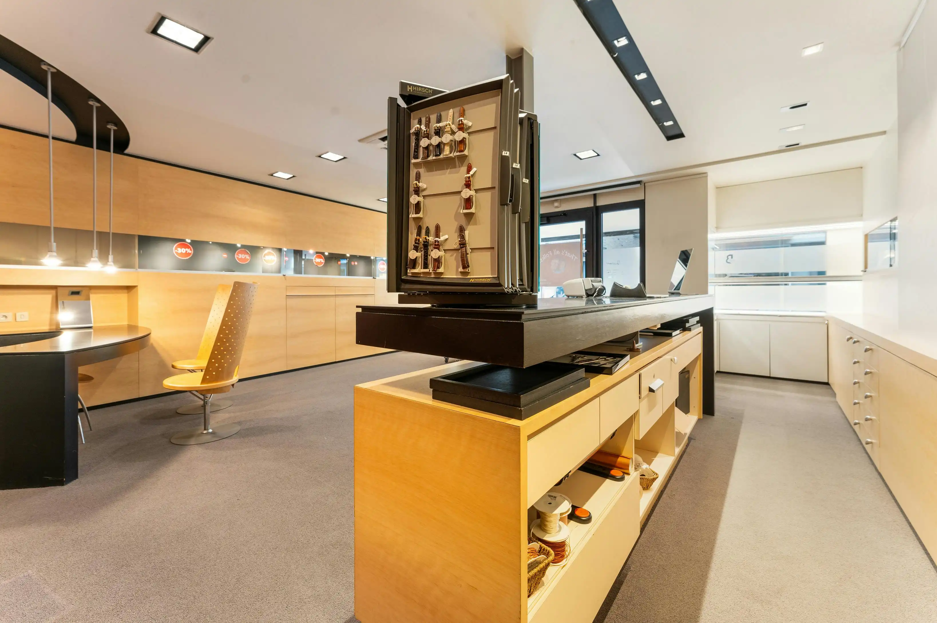 Ruime woning met handelsgelijkvloers en appartement in het centrum van Veurne. foto 22