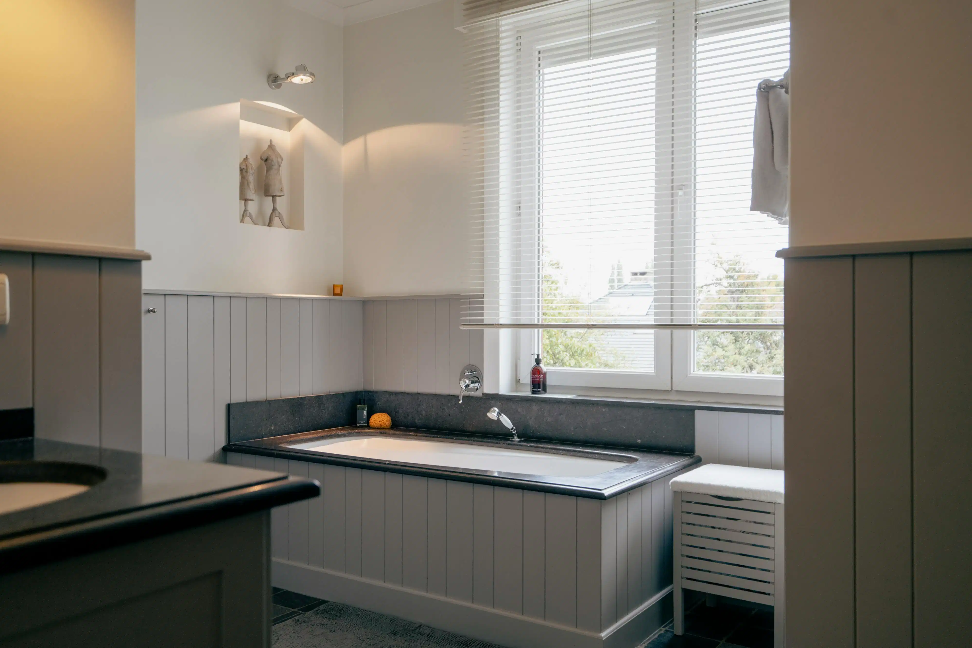 Prachtig art-deco huis op zeer gunstige ligging te Waregem foto 28