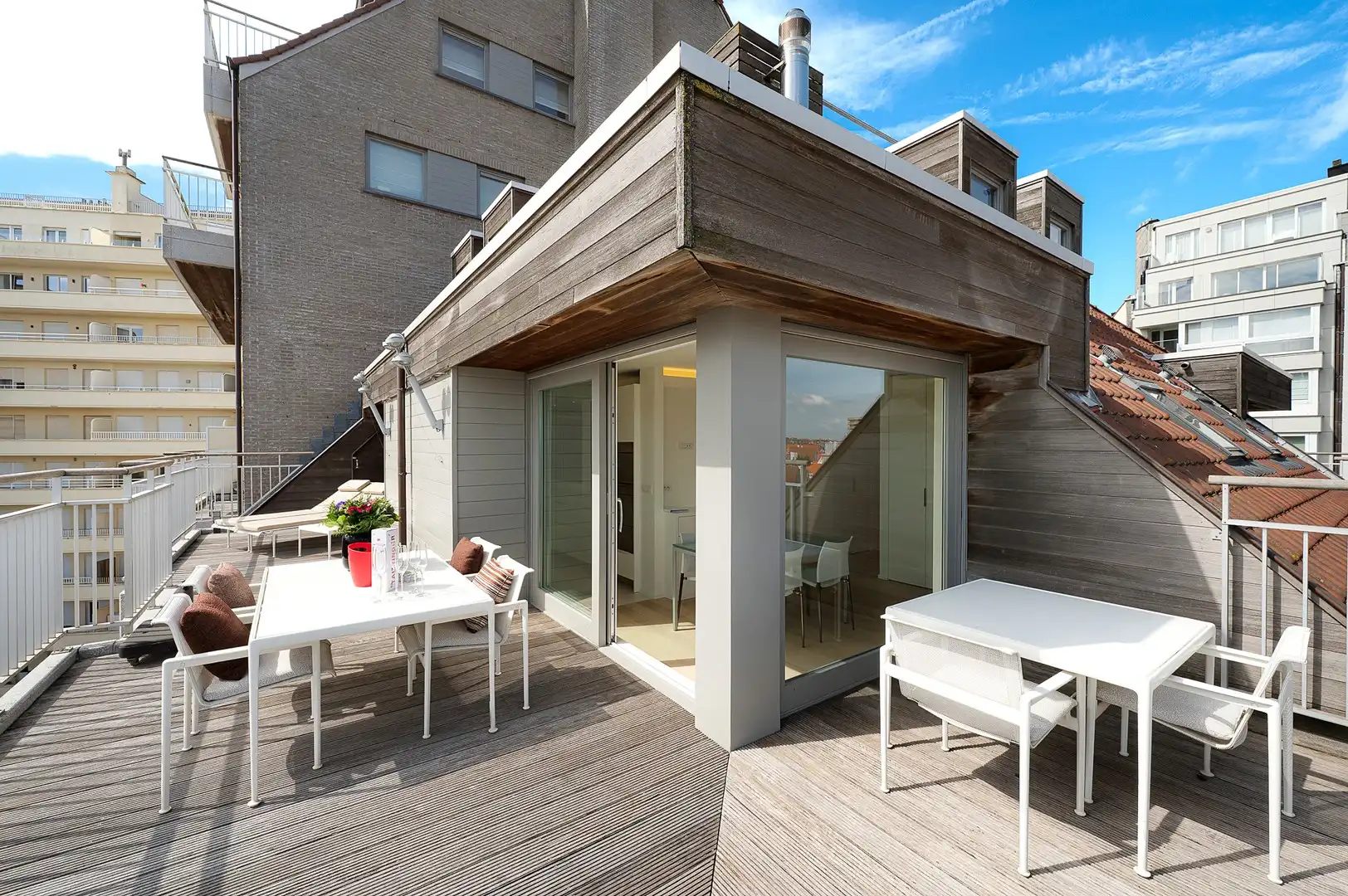 Sublieme zonnige penthouse met ruime terrassen en zijdelings zeezicht. foto 11
