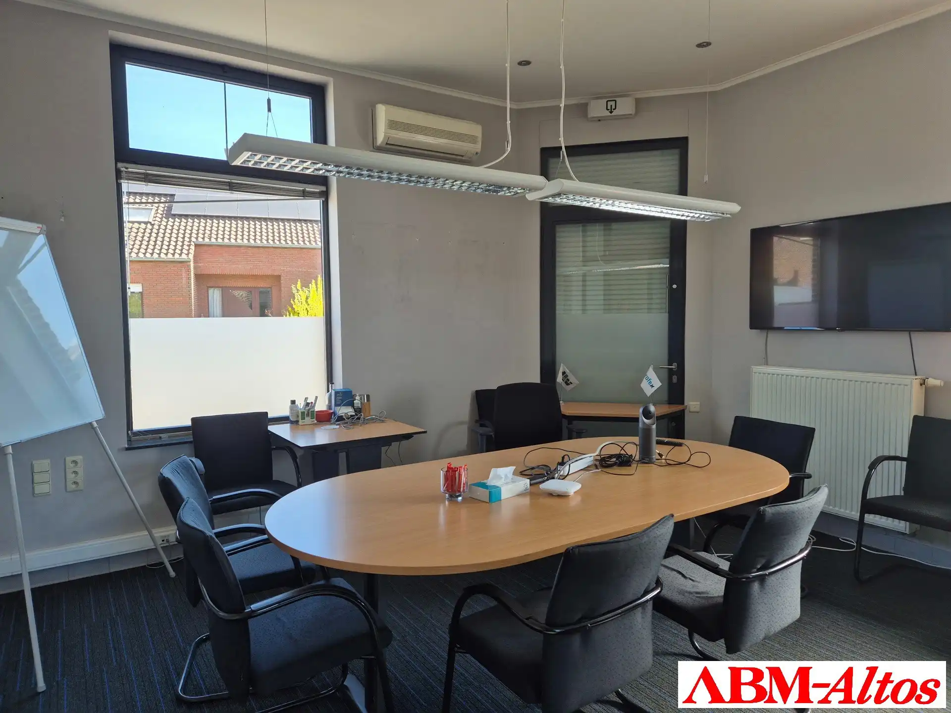 Kantoorgebouw van ca 340m2  te koop foto 4