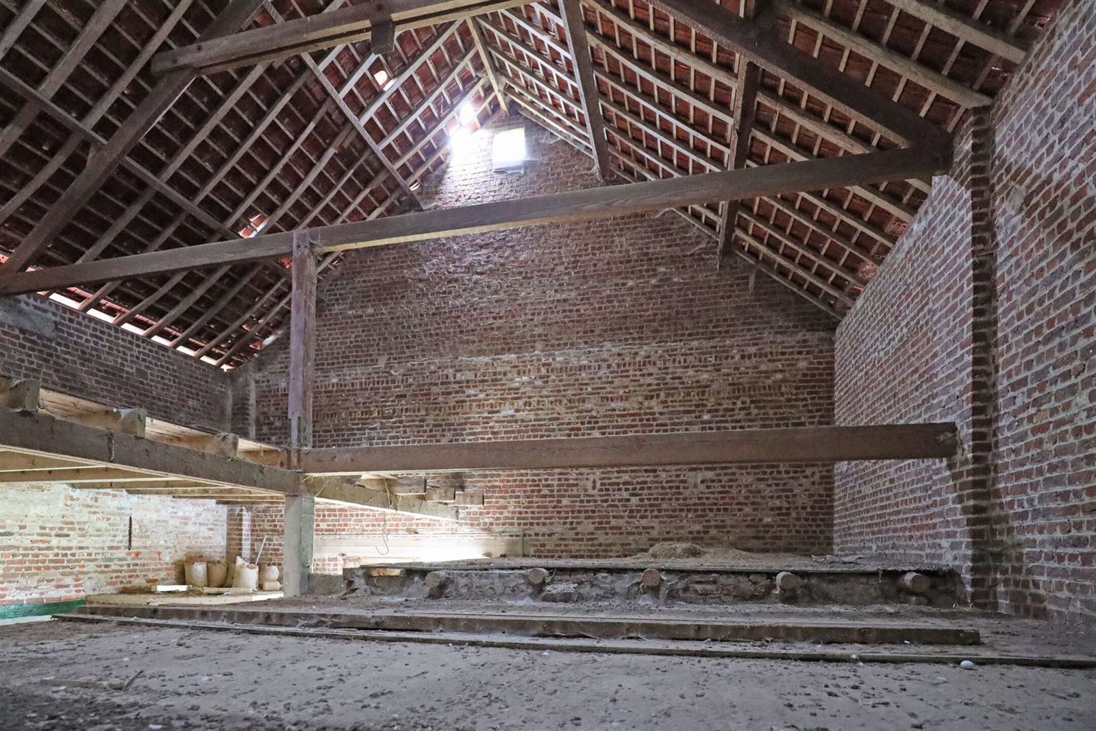 Hoeve met stallen en schuur op prachtig perceel! foto 21