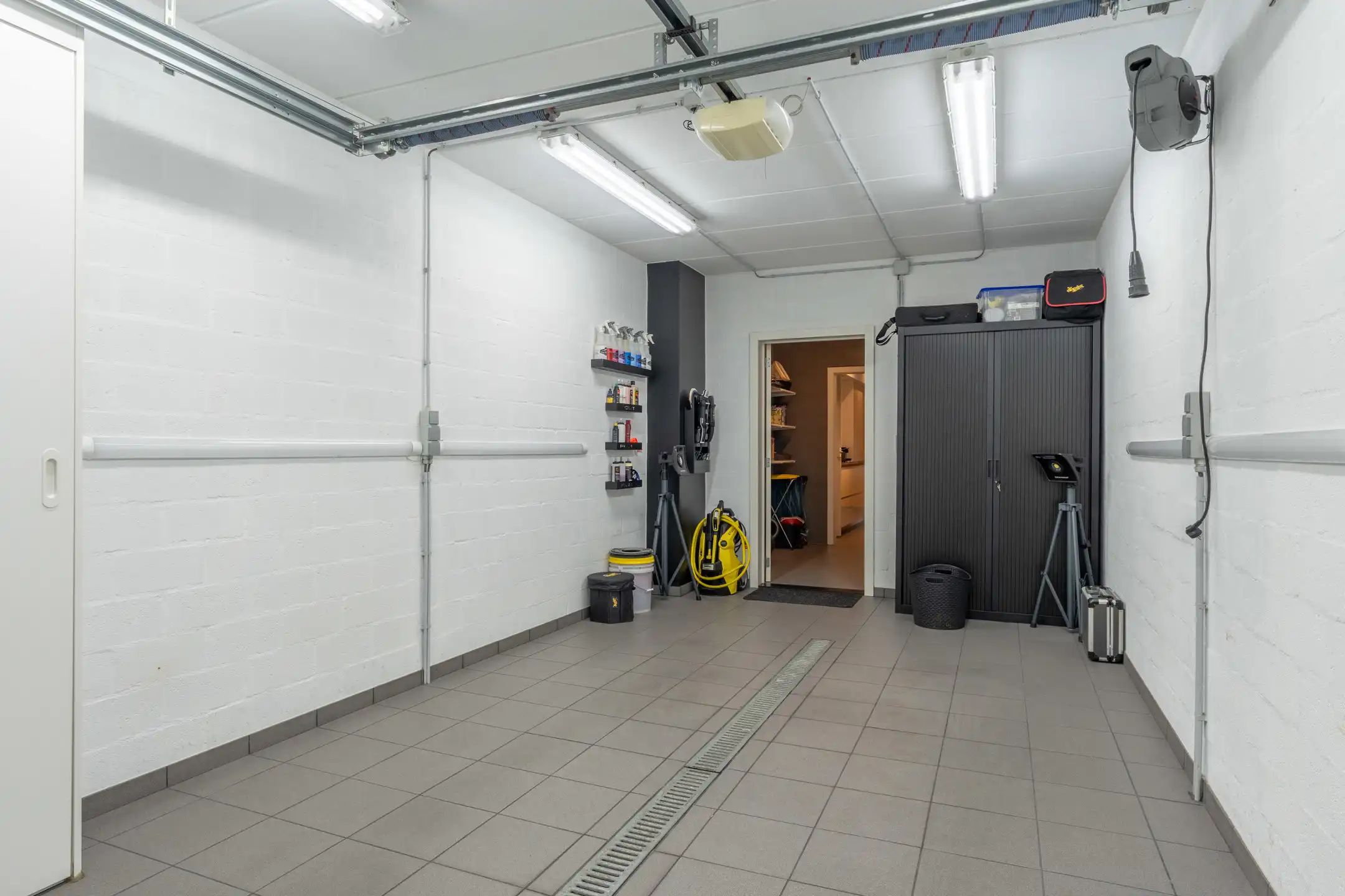 Ruime moderne woning met garage en tuin nabij het centrum van Turnhout. foto 16