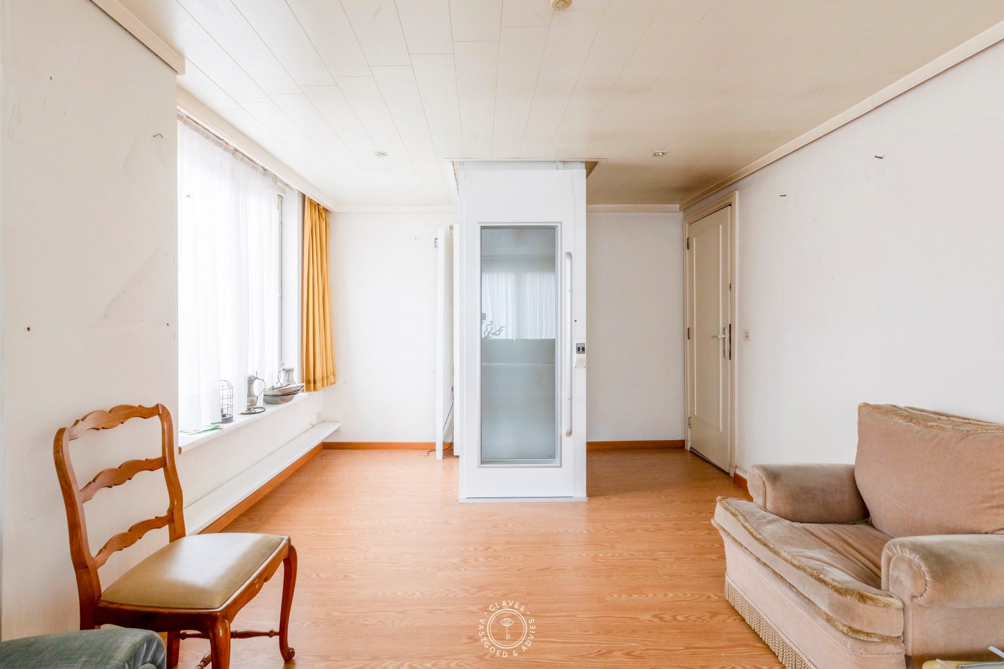 Statig herenhuis met karaktervolle elementen en polyvalent bijgebouw op royaal perceel foto 17